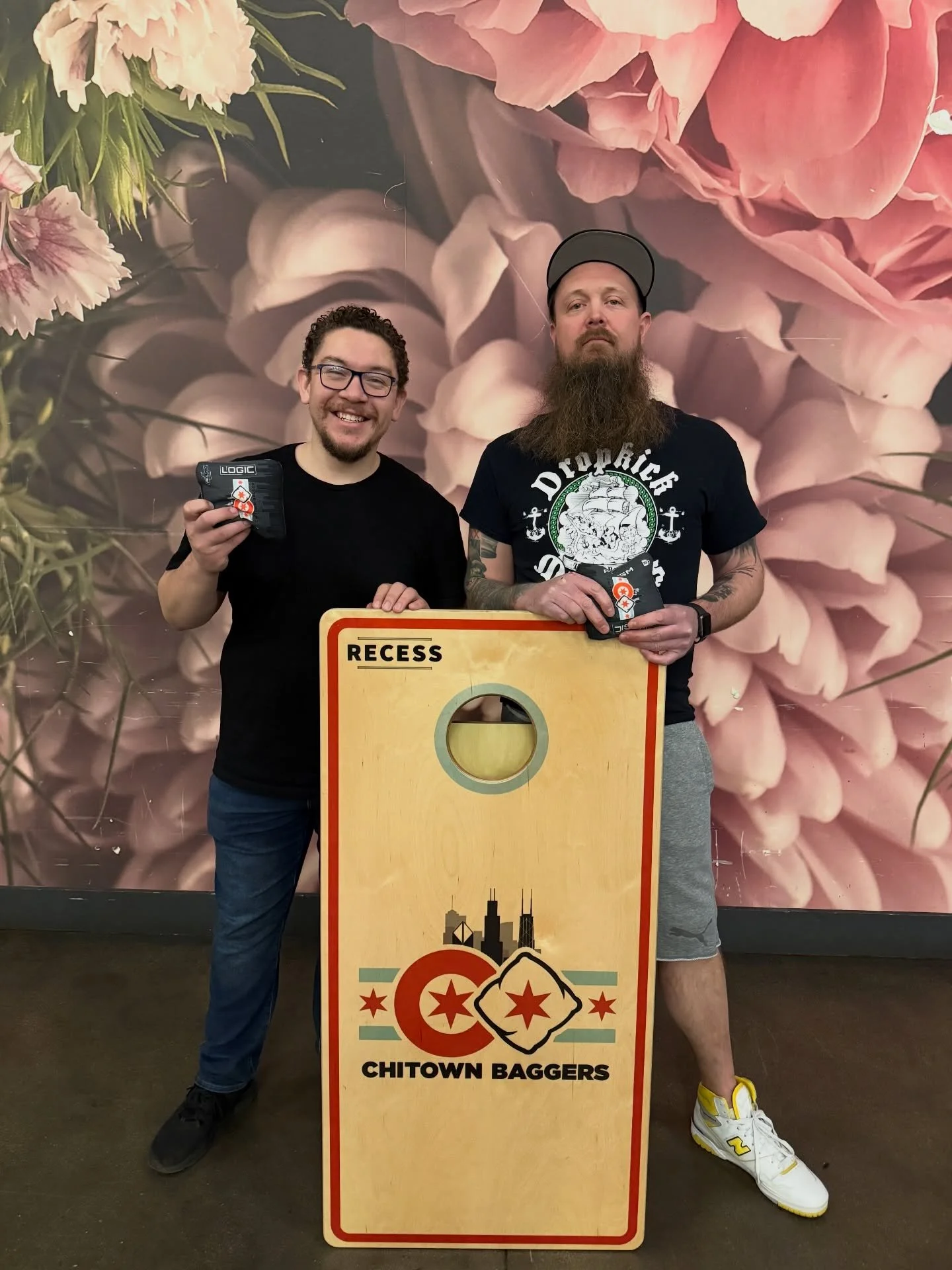 We finished our first ever drink-in-hand bags league at Recess last week! We had a great mix of new and returning players for this low key, vibes based league. All players need a cup with liquid in their hand while throwing! Alcohol is not required f