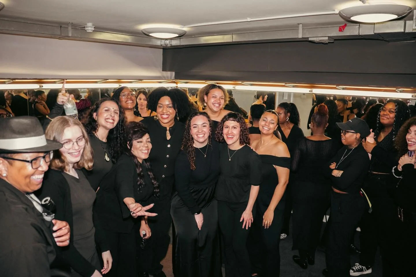 Safe to say we&rsquo;re still on a high from our first performance last week 🥹

HUGE thanks to @photyraphy_ &amp; @trevor.bailey.photography for capturing these moments so perfectly ✨💜📸

@she.creates.birmingham @mac_birmingham @czafarimusic