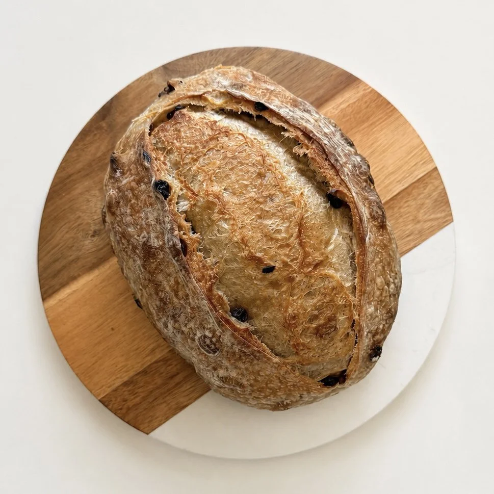 Stafidópsomo Loaf