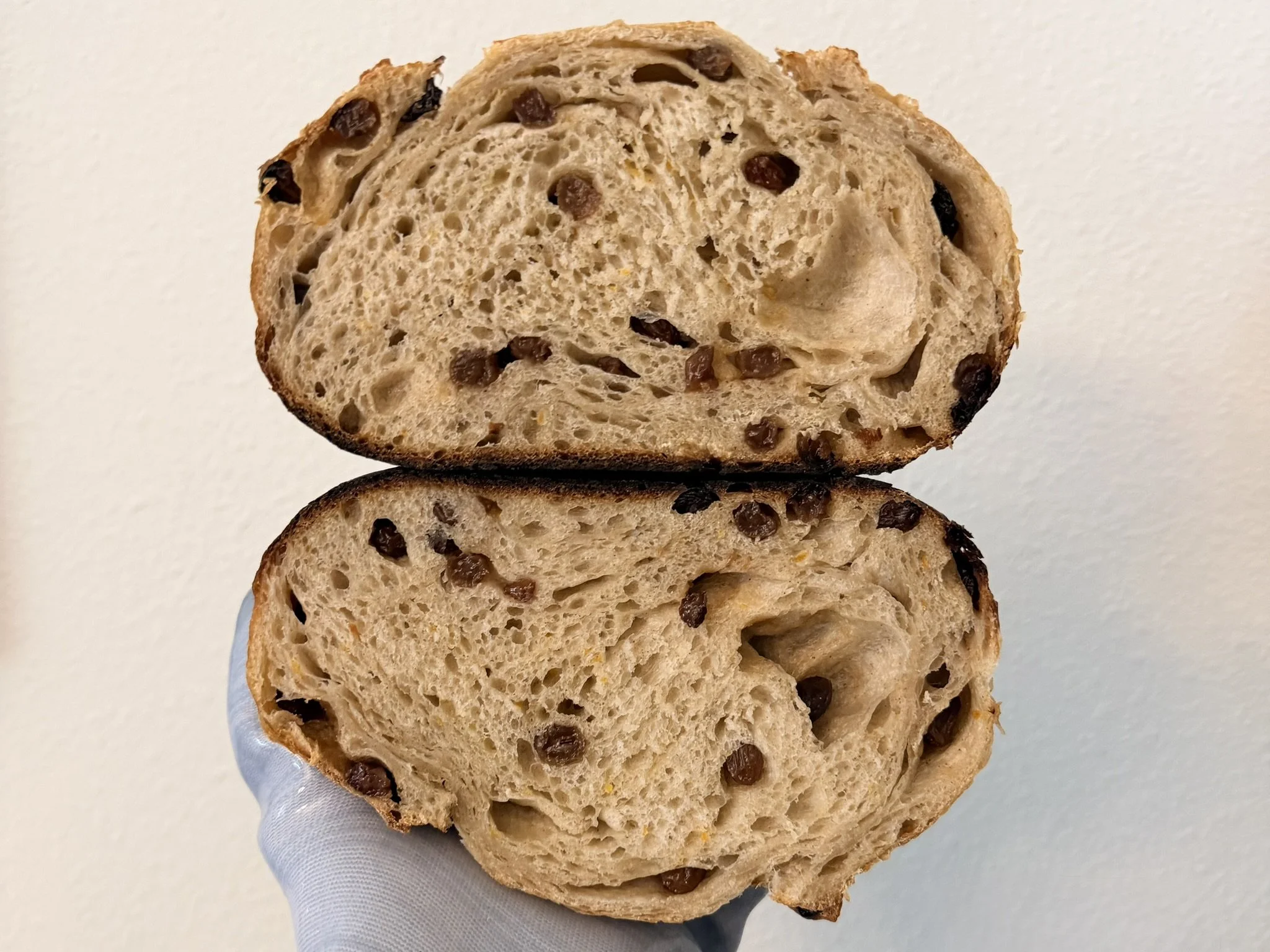 Stafidópsomo Loaf