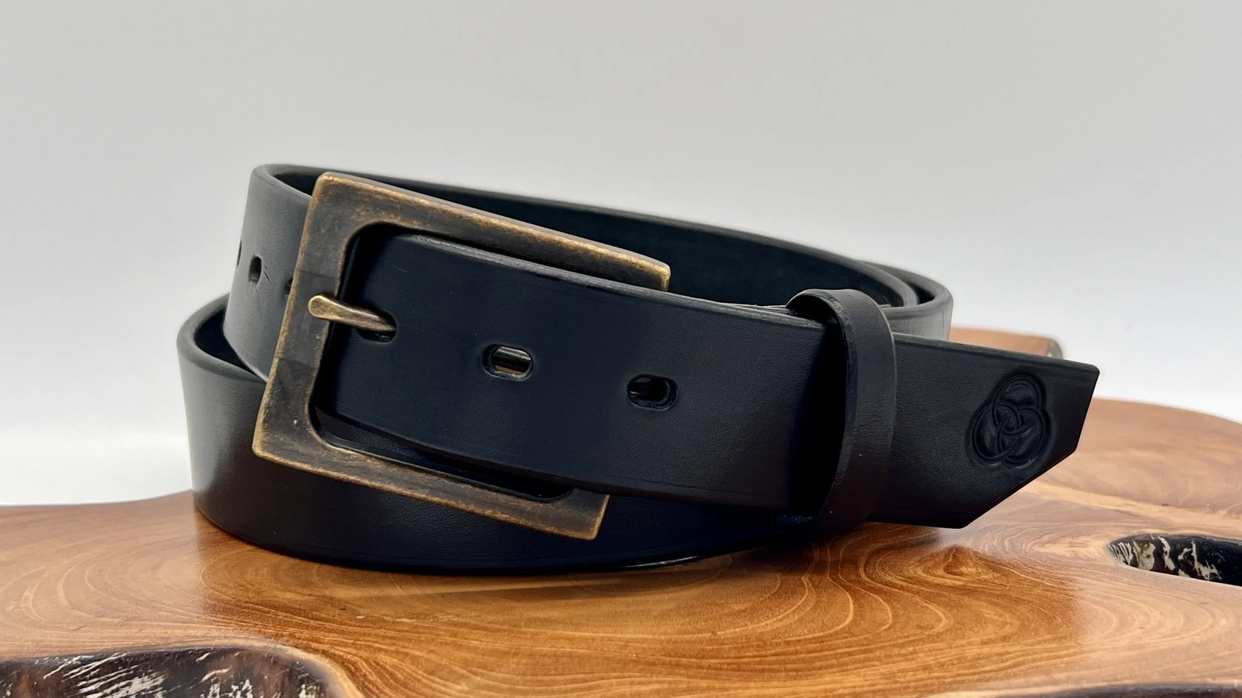 Black English Bridle Belt - Antique Brass Hardware