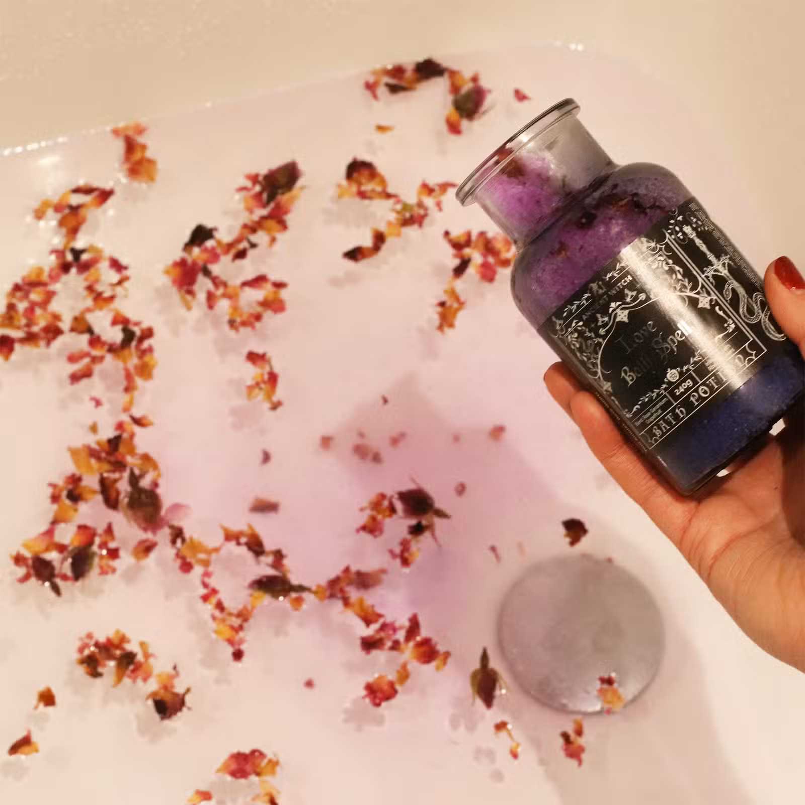 Love Spell Bath Pour.png