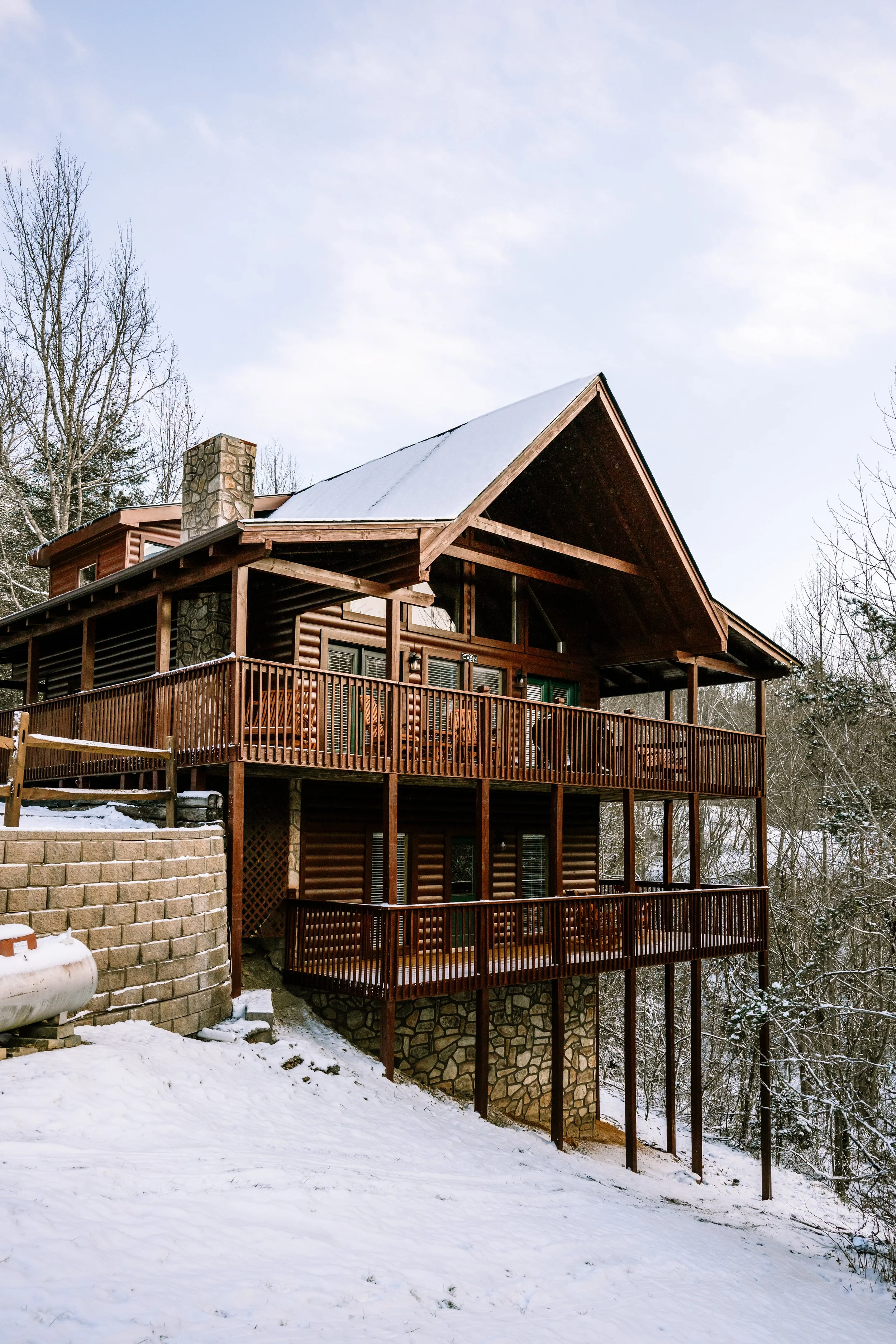 2025-01-20 CozyPineLodge-75.jpg