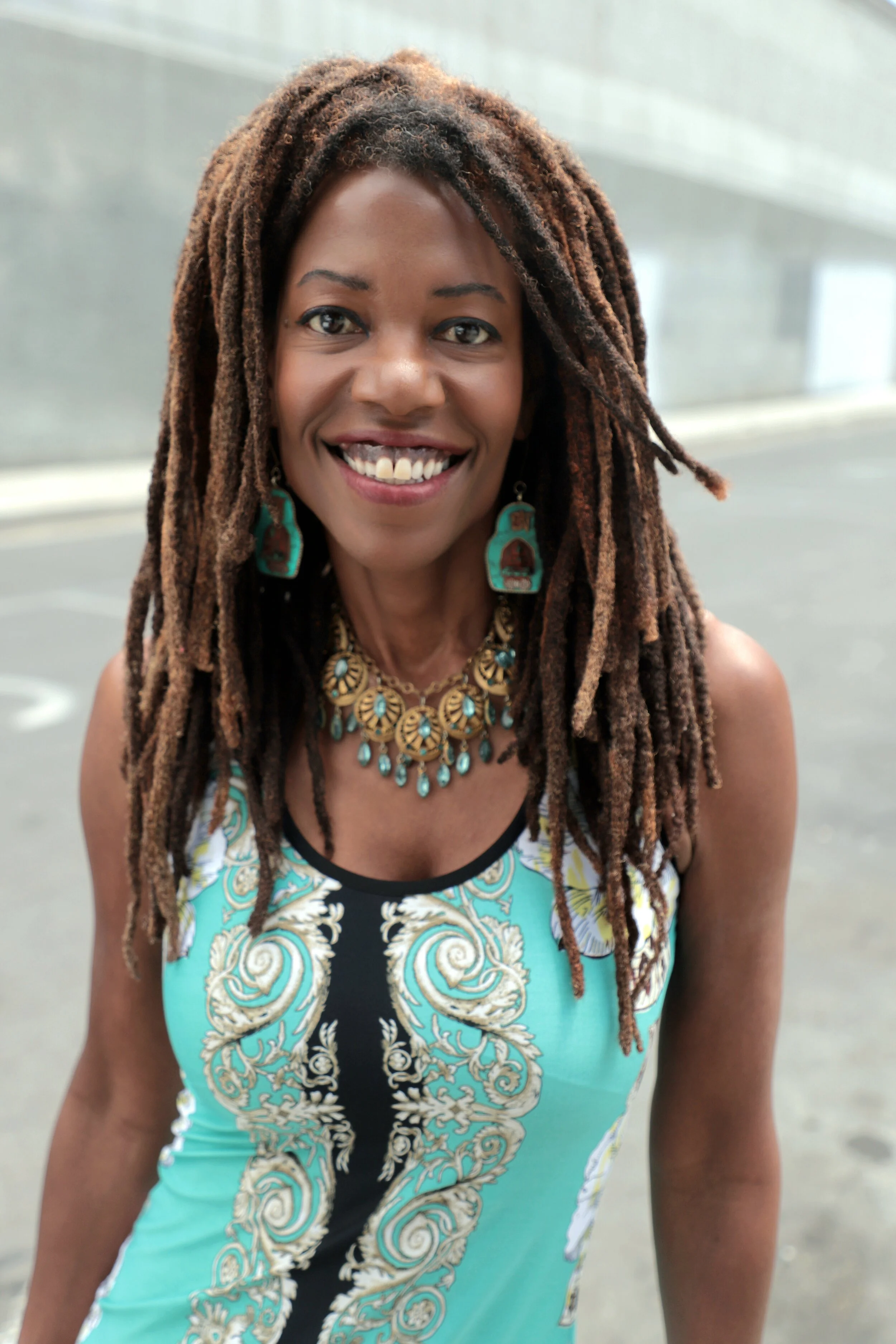 Lisa Teasley Headshot