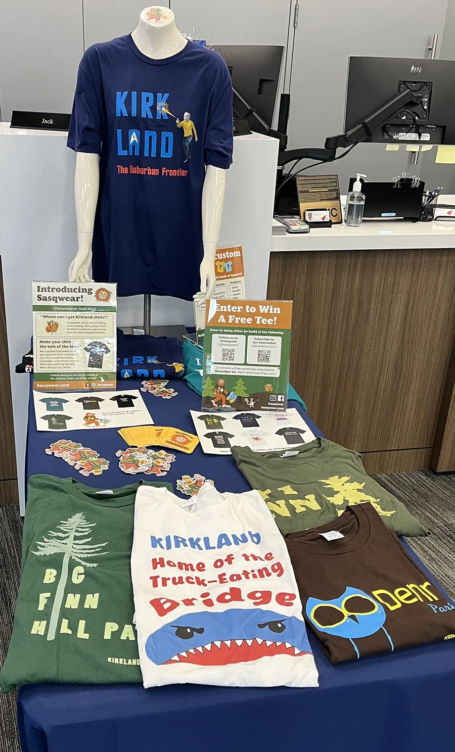 banner bank display.JPG