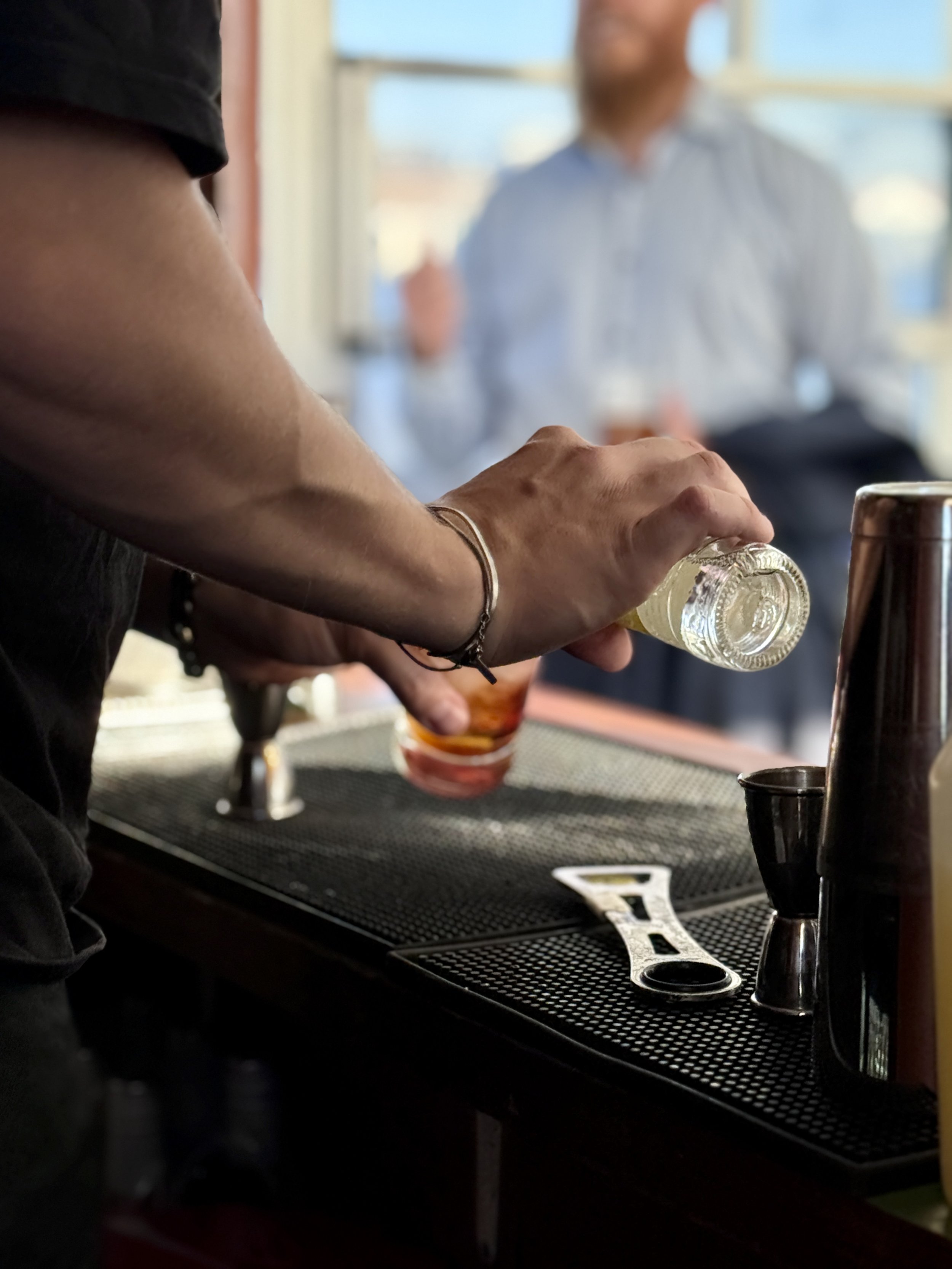 Lej en bartender til fest med fri bar i Aarhus