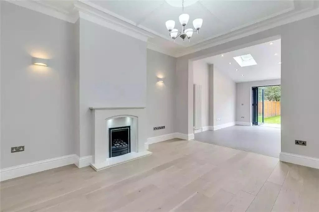 Frontroom Refurb.jpeg