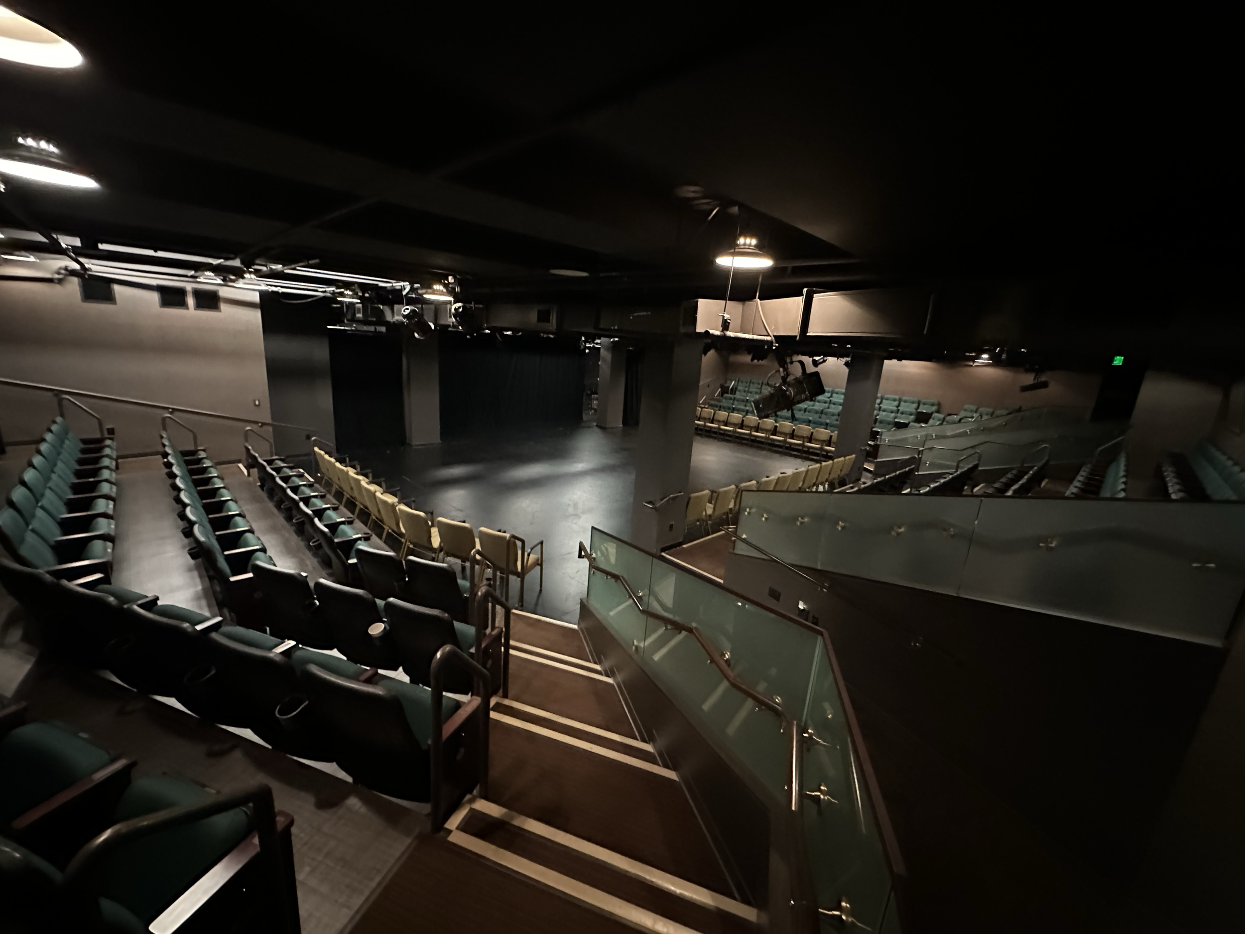 Andy Boss Thrust Stage