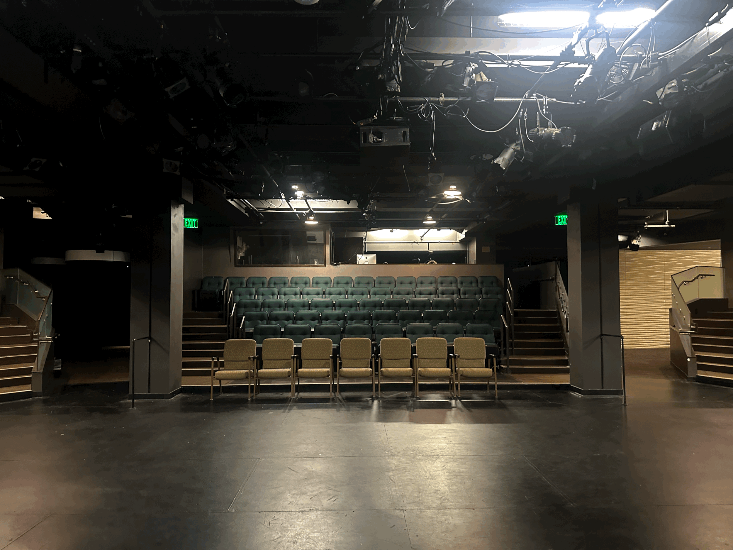 Andy Boss Thrust Stage