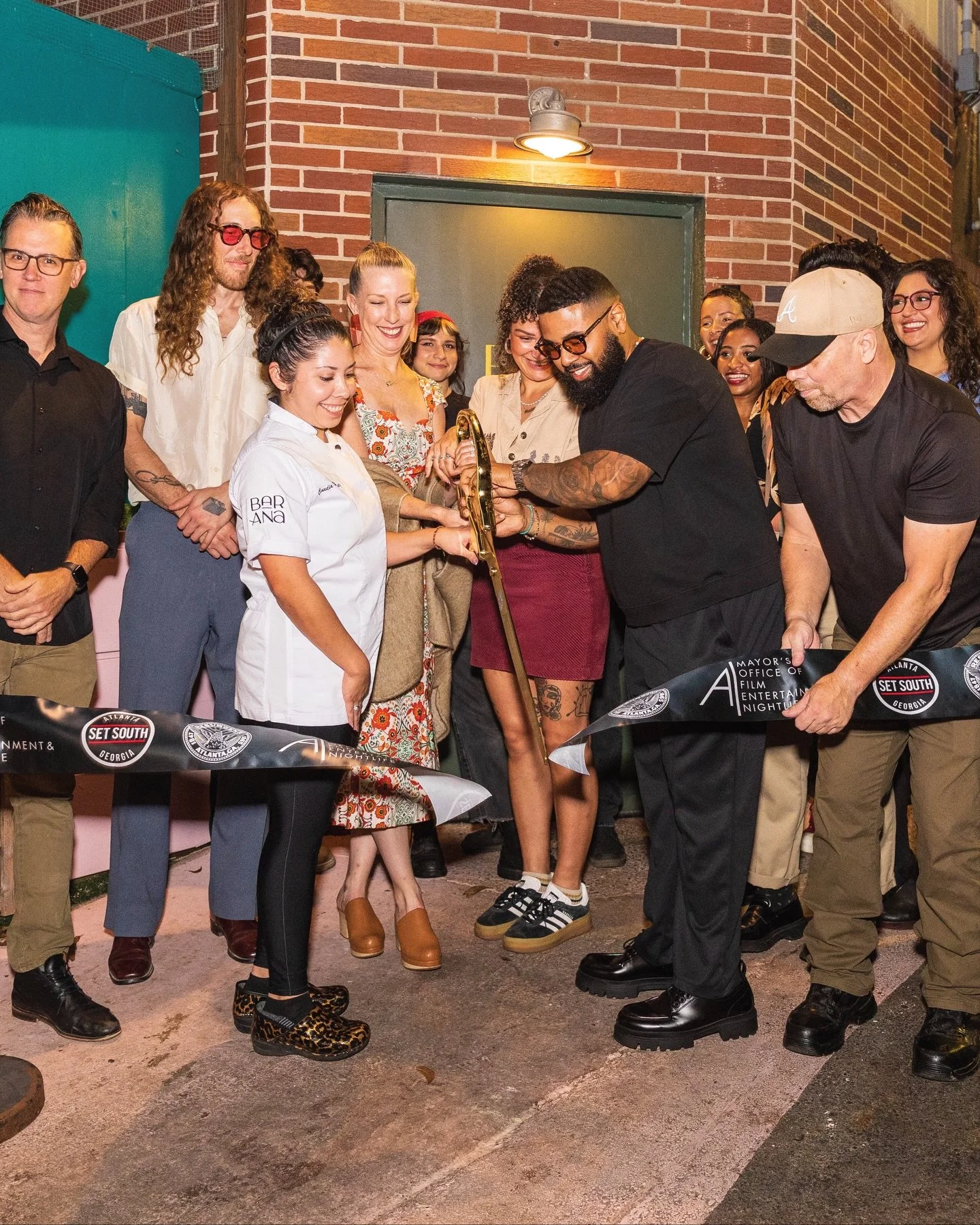 What a week 🥂

New beginnings, full glasses, loud laughs, and a room that already feels like home.

Thank you to everyone who showed up and poured their energy into Bar ANA&rsquo;s first chapter. We can&rsquo;t wait to welcome new friends, family, a