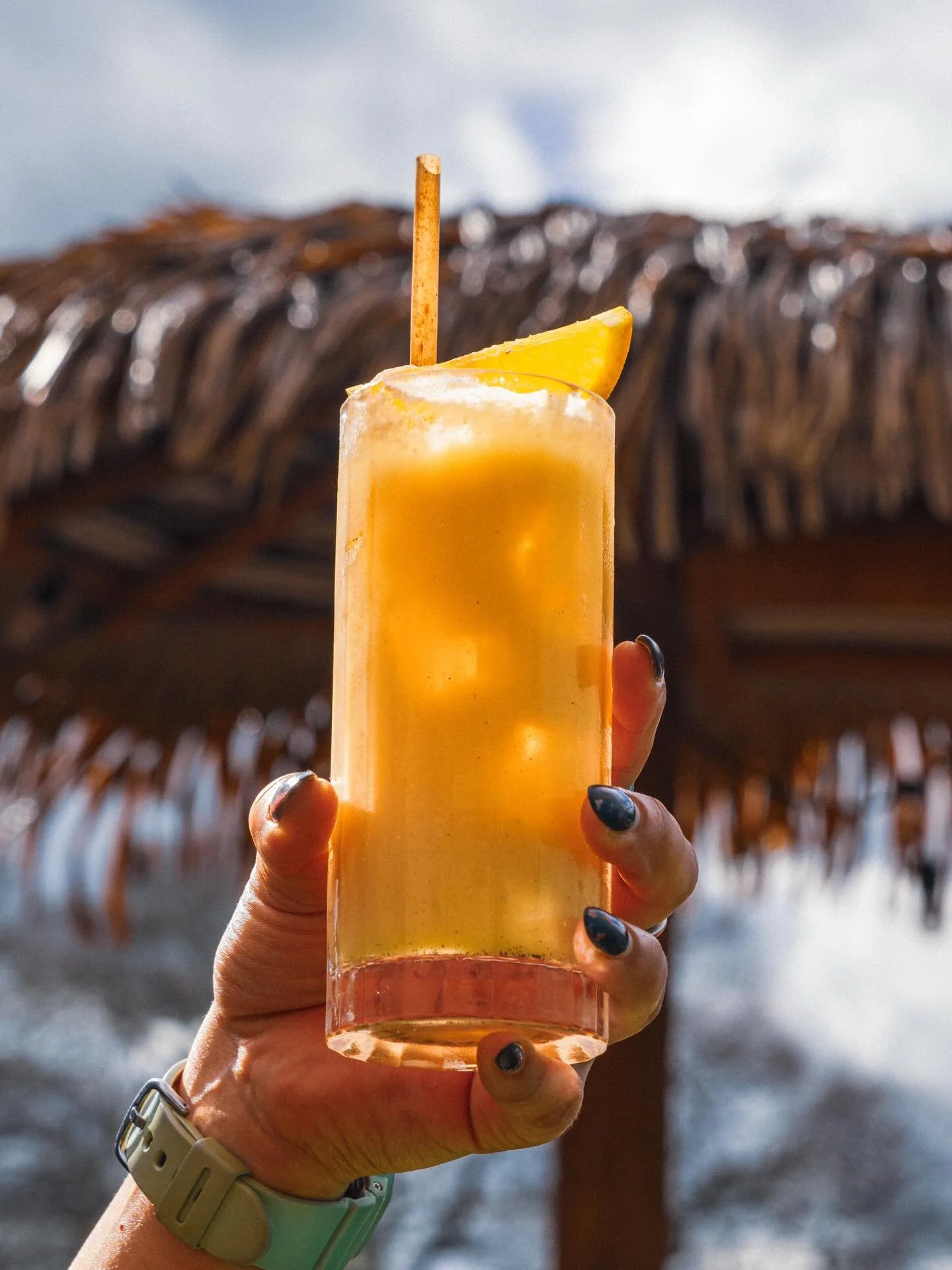 Tonight we&rsquo;re bringing the flavors of the DR to Bar ANA 🇩🇴

Morir So&ntilde;ando, reimagined
@ronbarcelo Rum &mdash; orange, coconut, vanilla, cinnamon, amaro

Rum Cheesecake
Bruleed cheesecake, pineapple vanilla compote, graham streusel

One