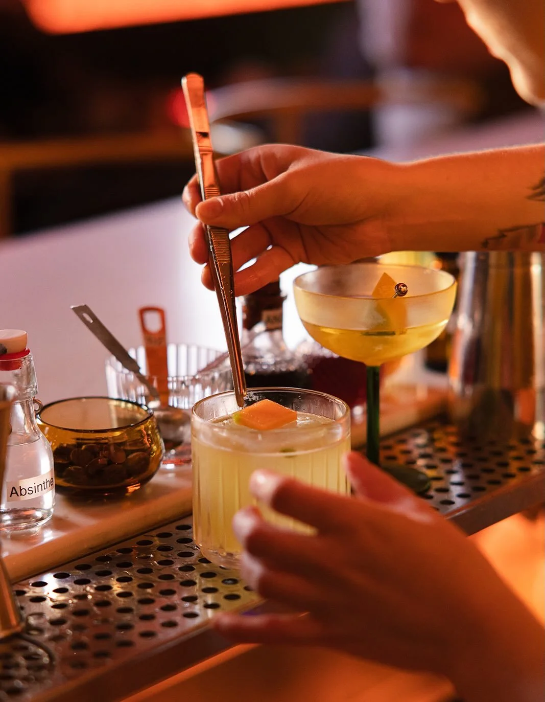 Something new for the season 🌸🌼

Come find your favorite! 

🍸🤎: @mayiiim 
📸: @belystco 

#baranaatl #atlanta #cocktailbar #bienvenidosacasa #dessertbar