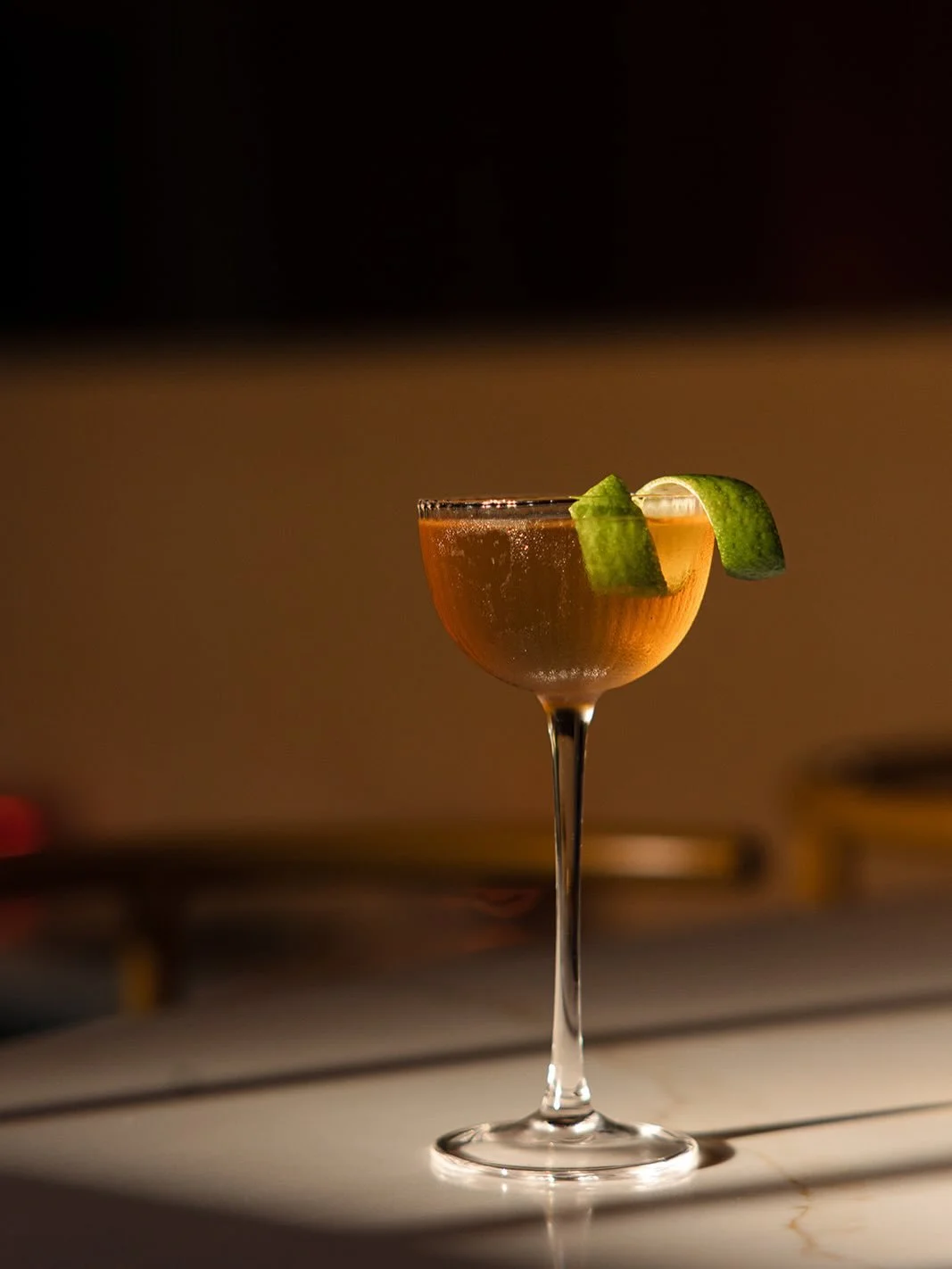 Pi&ntilde;a Playa 🏖️ [Swipe for the build] 
A quick getaway, no flight needed.

Uruapan Charanda, Malvas&iacute;a Volc&aacute;nica, rosso vermouth, clarified pineapple, Jamaican bitters.

Come try one tonight 🤎

#baranaatl #atlanta #cocktailoftheda