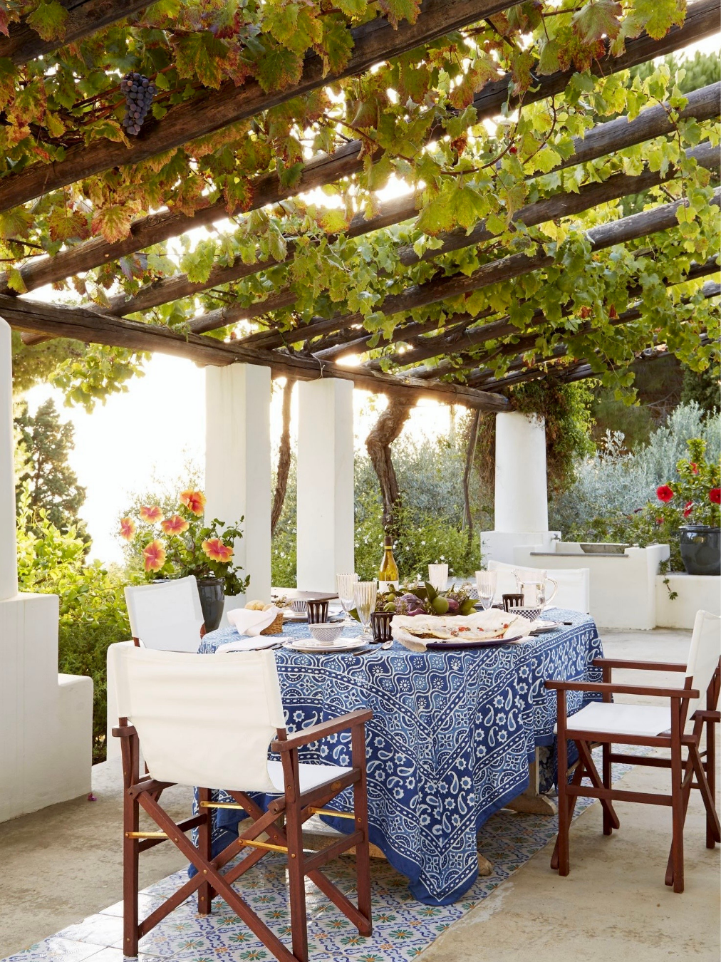 Alfresco Dining o Ano Inteiro: 10 Inspirações para Qualquer Clima
