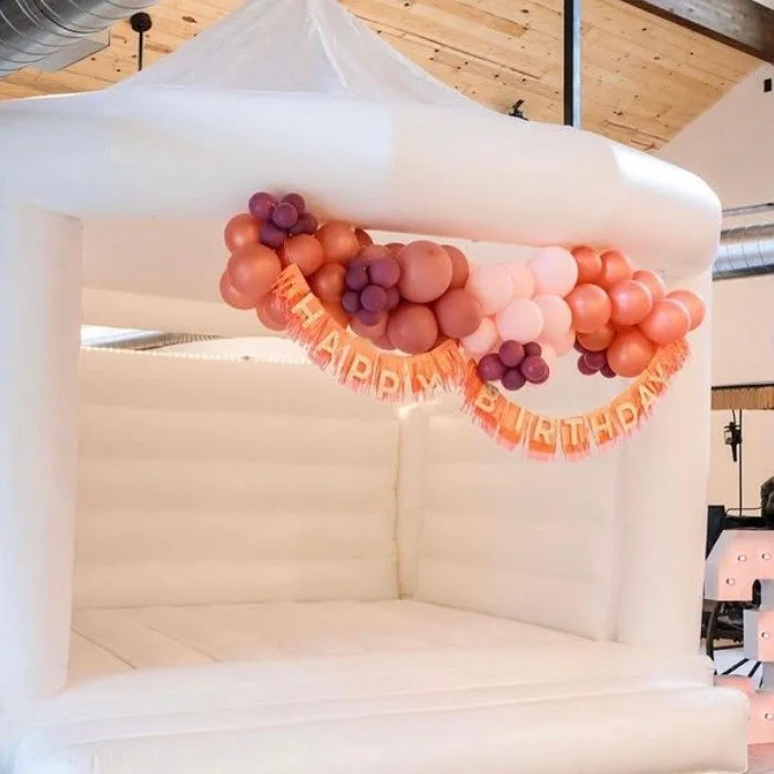Bringing the bounce back to Southern Oregon — reimagined in white. ✨
Our all-white inflatables turn any backyard, wedding, or celebration into something luminous.
🏡 Serving Jackson & Josephine Counties
🪩 Delivery • Setup • Take