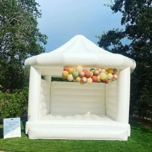 Bringing the bounce back to Southern Oregon — reimagined in white. ✨
Our all-white inflatables turn any backyard, wedding, or celebration into something luminous.
🏡 Serving Jackson & Josephine Counties
🪩 Delivery • Setup • Take