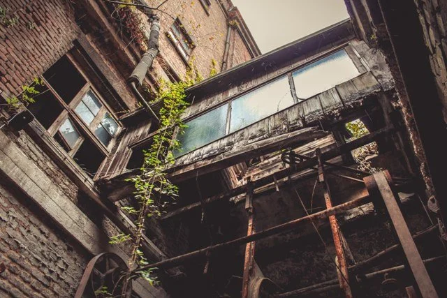 Marc Wayne Schechtel - photographer abandoned palces