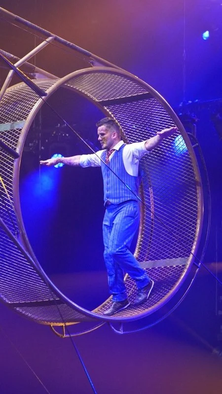 Performer Spotlight: Mauricio Vanegas