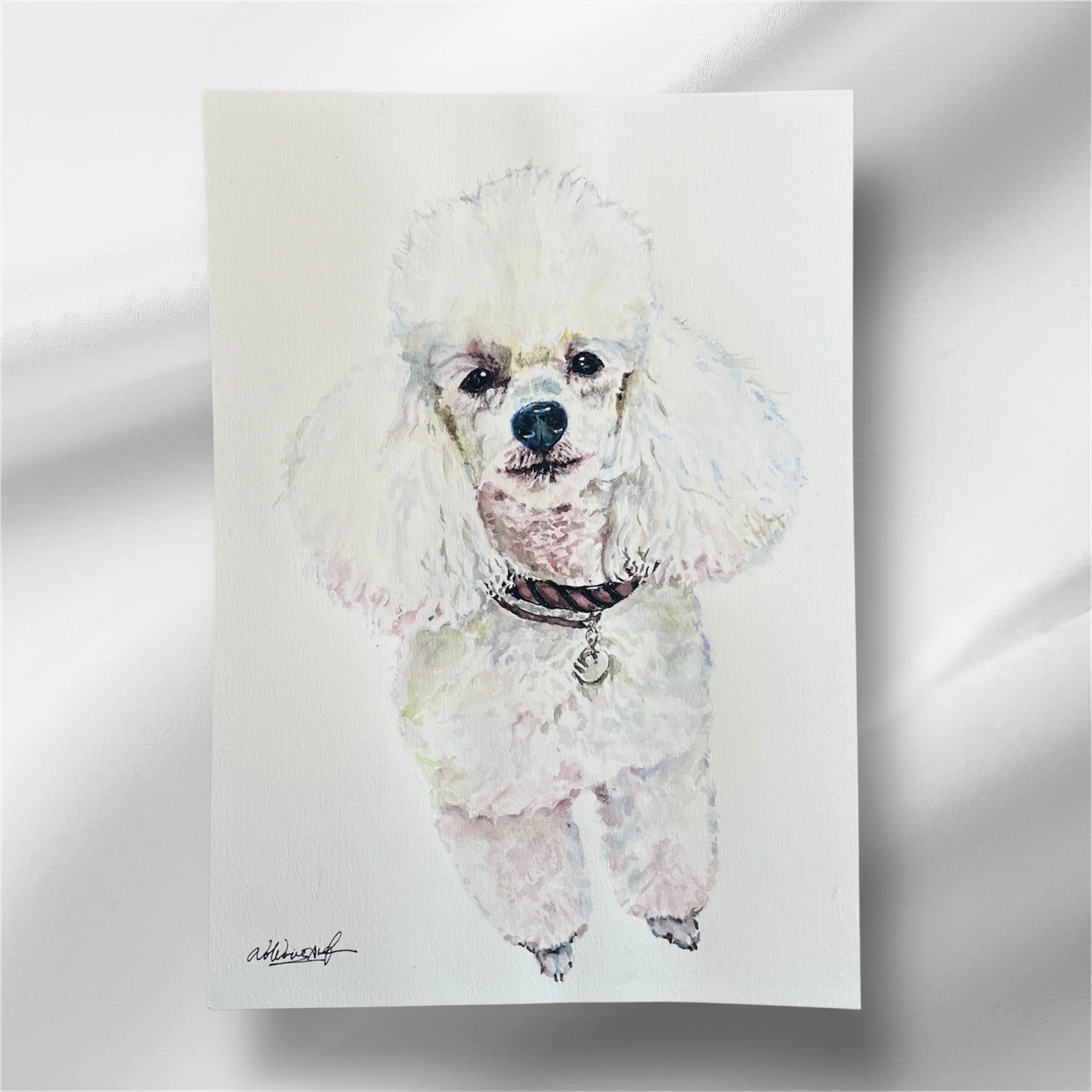 水彩画の白いプードル犬の肖像画