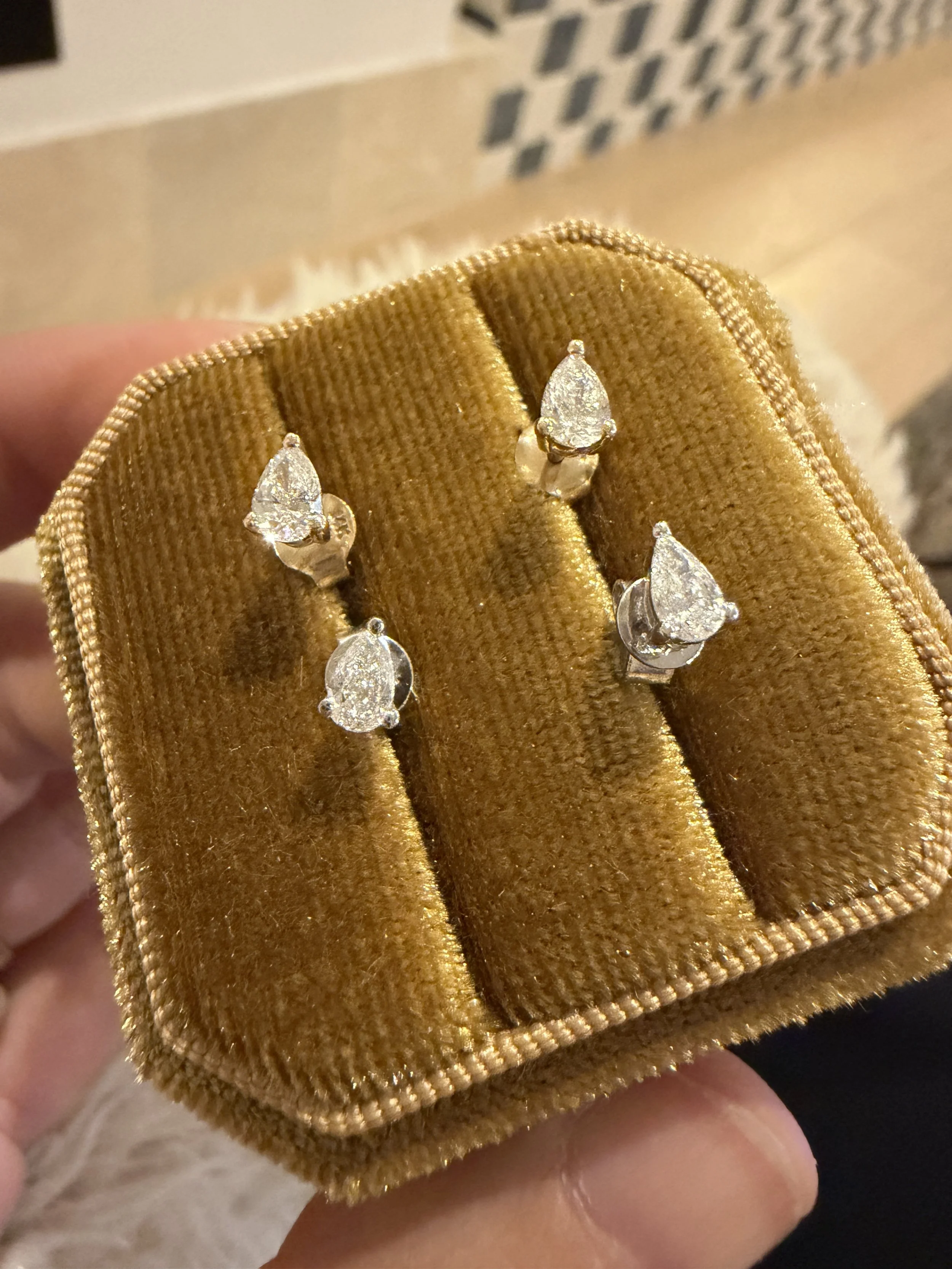 Medium Pear-cut Diamond Studs
