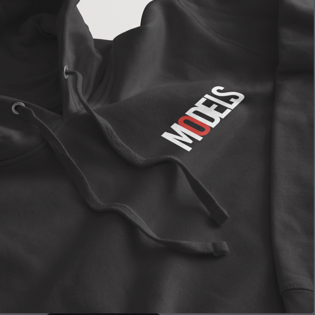 HOODY MODELSBY RAYSA.png