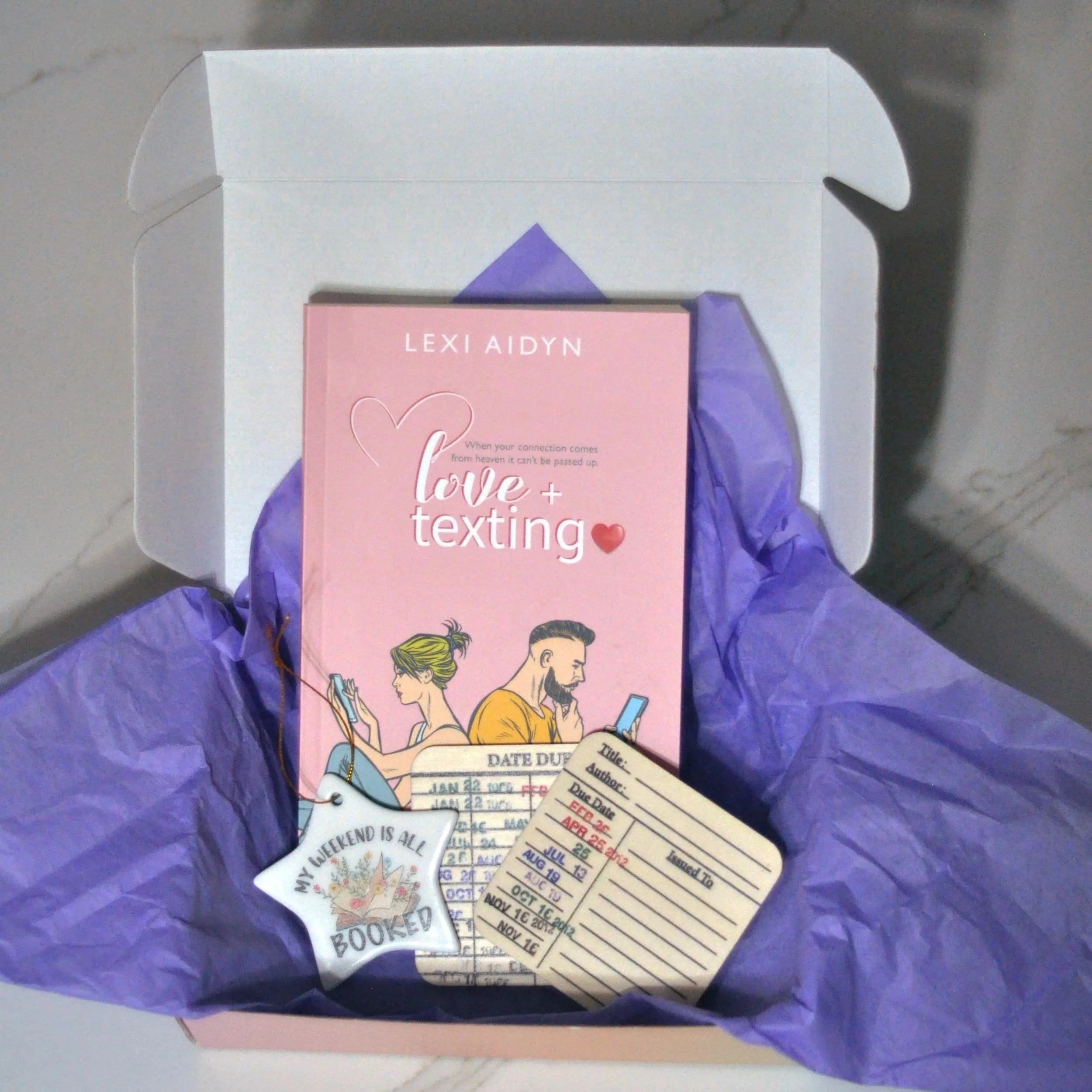 Love%2BTexting-Gift-2025.jpg