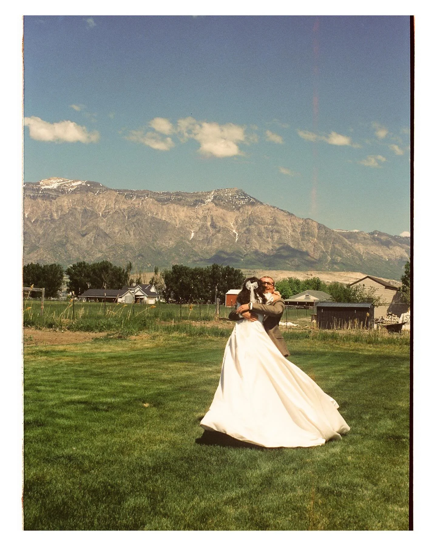 I LOVE WEDDINGS AND PEOPLE AHHHHH‼️There&rsquo;s something so special about weddings,  watching love stories unfold and people fully embrace the human experience by loving one another. It&rsquo;s beyond words&mdash;so precious and beautiful in a way 