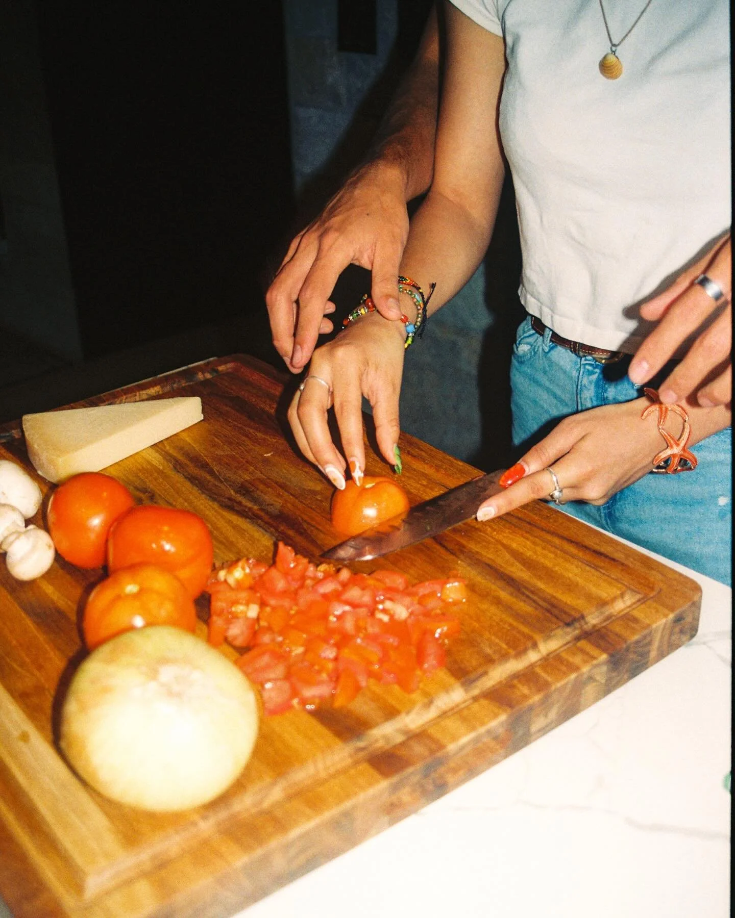 Some film + digital of Jacob and Isabella cooking dinner, running around in a field, and being so in loveee💌

#filmphotography #utah #couples #love #photographer #inspo #couplesphotography