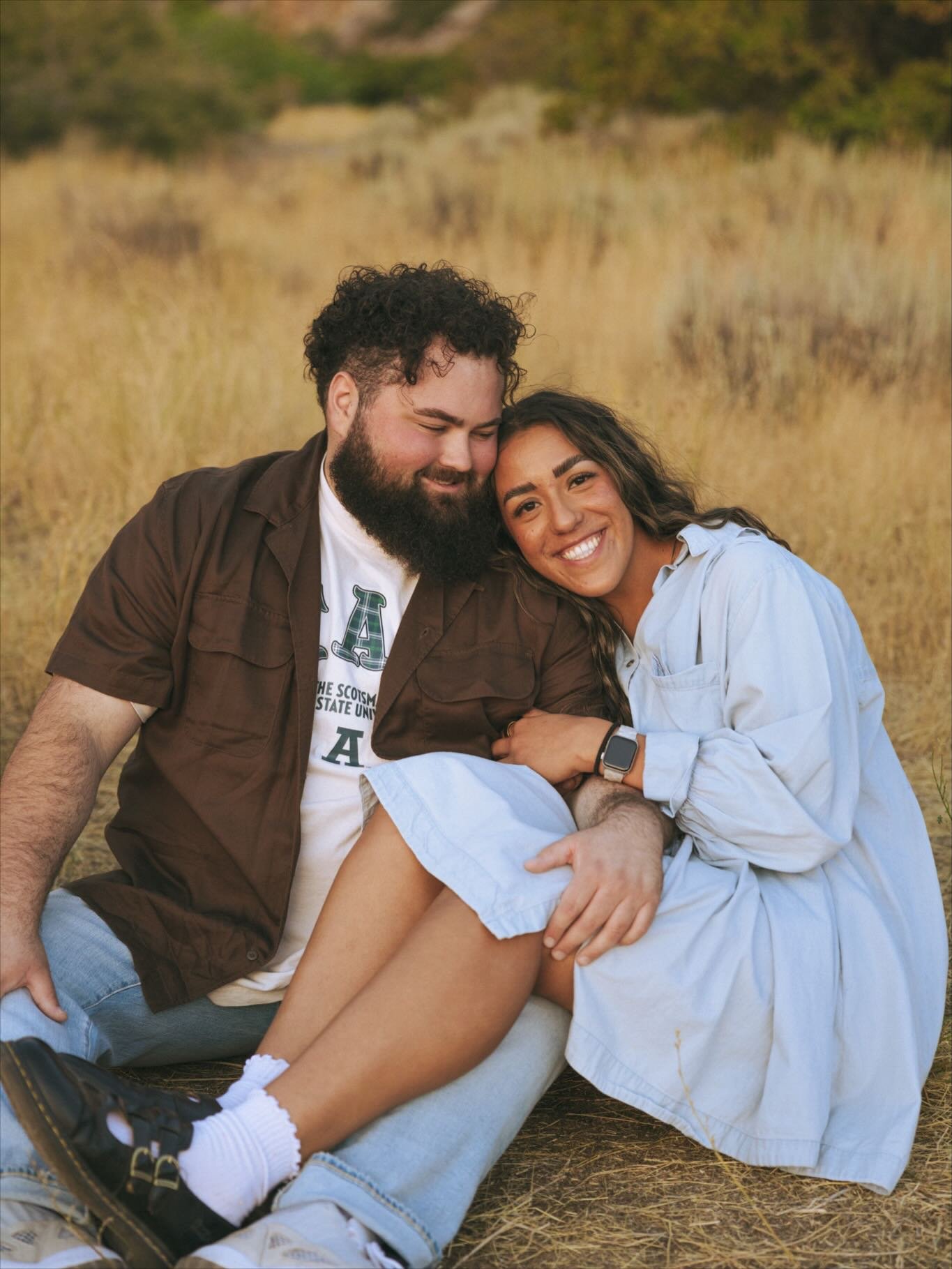 F -A -REAKKKKK&hellip;one of the COOLEST couples to have come out of USU is FT in this post‼️🐮🤘💙

A little mix of digital+film for Amaya and Zach
#film #coupleshoot #35mmfilm #utah #photographer