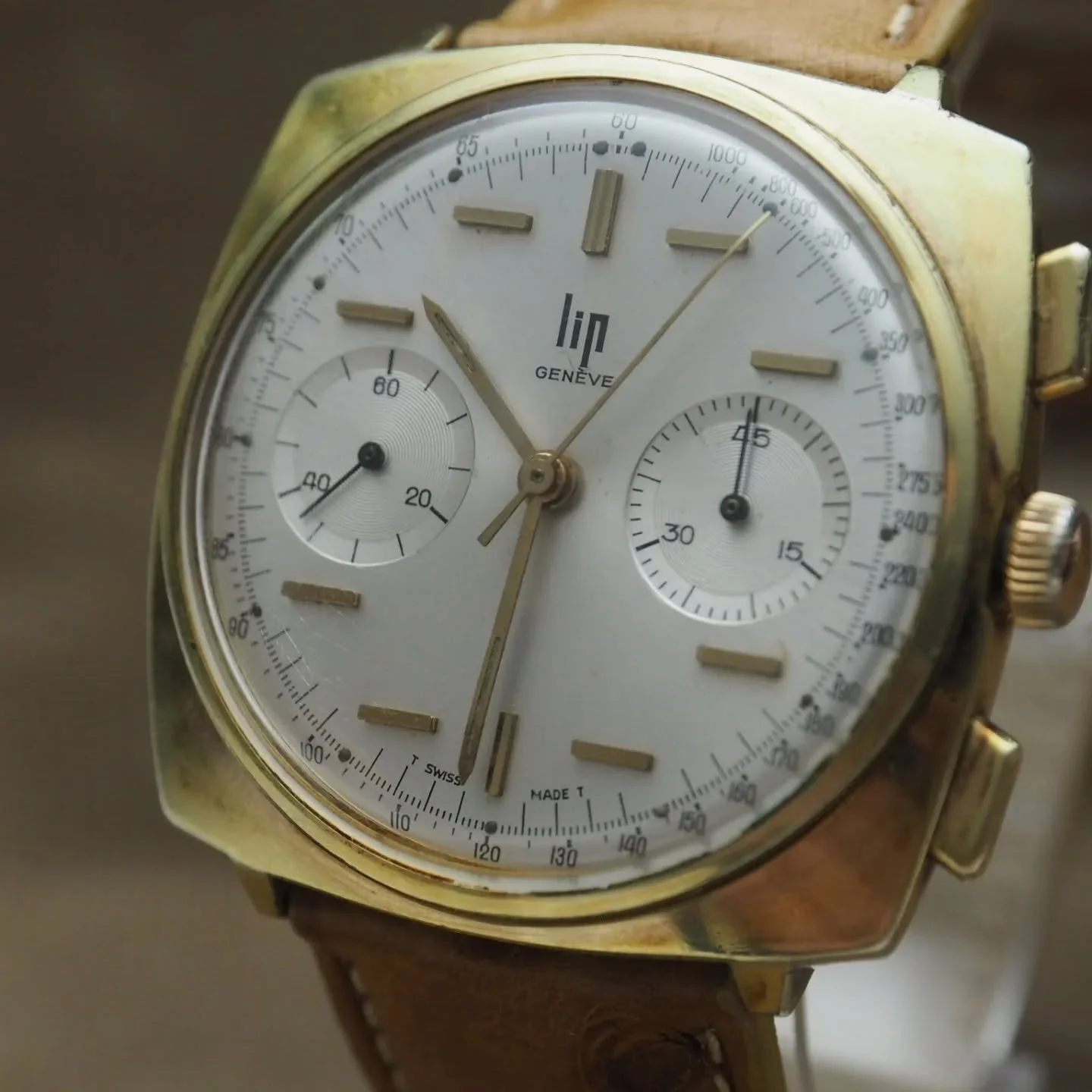 Lip Gen&egrave;ve Chronograph, Valjoux 7730, 1960s,

&ndash; Lip Gen&egrave;ve Chronograph, Valjoux 7730
&ndash; Case c.39mm Including Crown
&ndash; Mint Dial, Sharp Case
&ndash; Running Well, Chronograph Resetting Correctly

This is a rare beast. A 