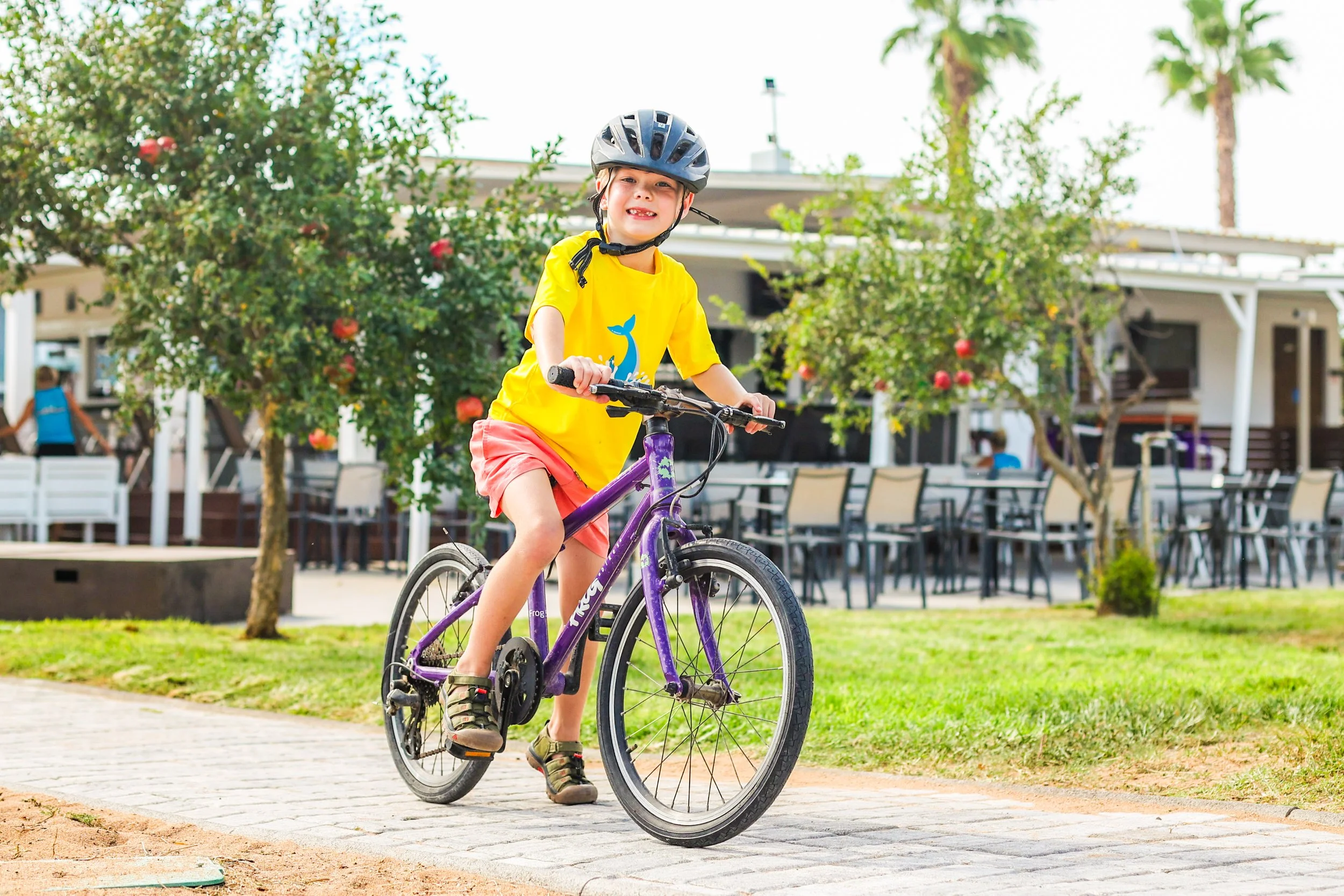 25 September 15-30-12 ARRIANNA_Surfbusters  Sharksters.jpg