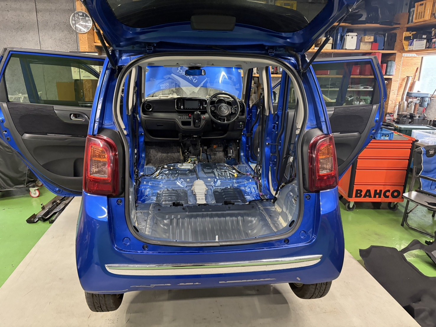 2025/10/11 ロールケージ取り付けのためどんがらに