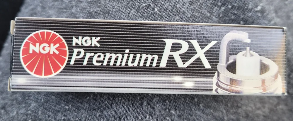 2025/12/7 プラグ交換（NGK Premium RX LKAR8ARX-PS 94207）