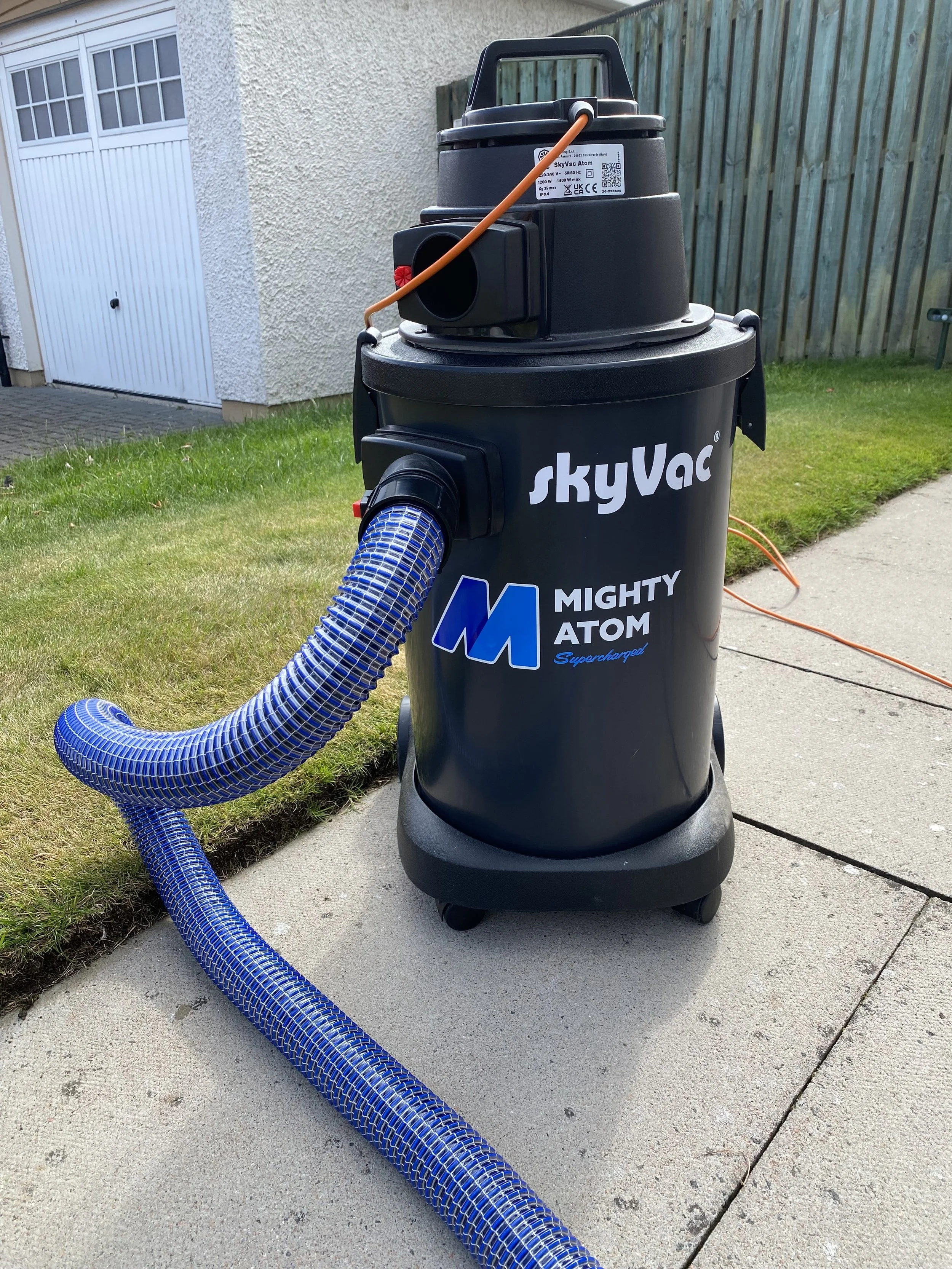 Sky Vac - Gutter Cleaning