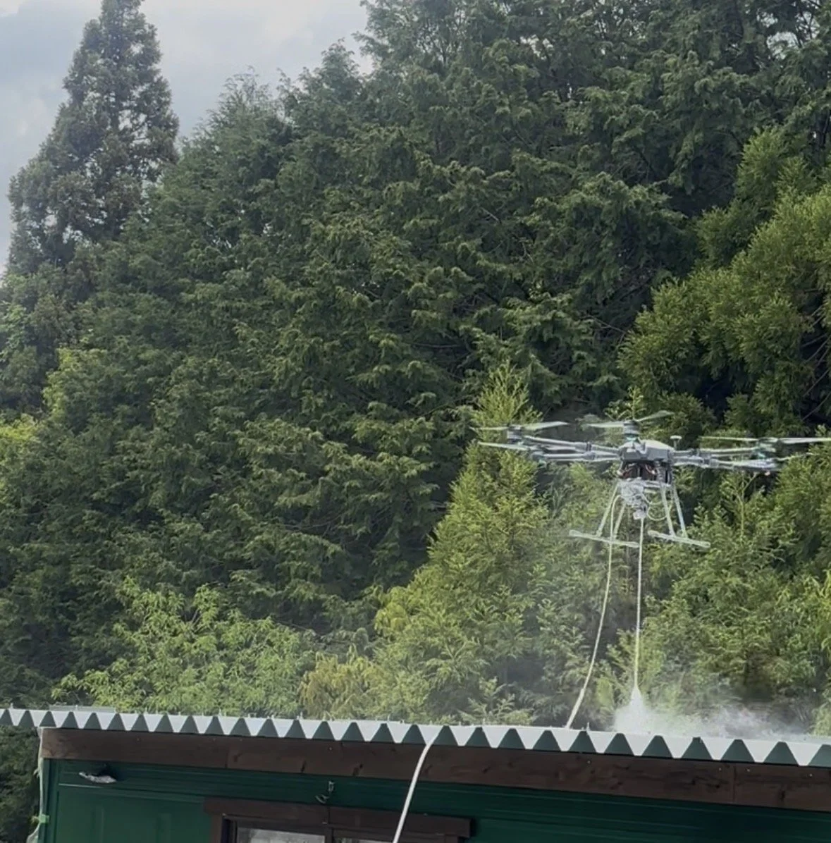 今回は遮熱塗料を塗装しました。