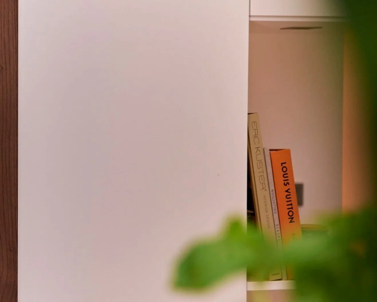 Platz für Stille: Warum Leere dein Nervensystem rettet.