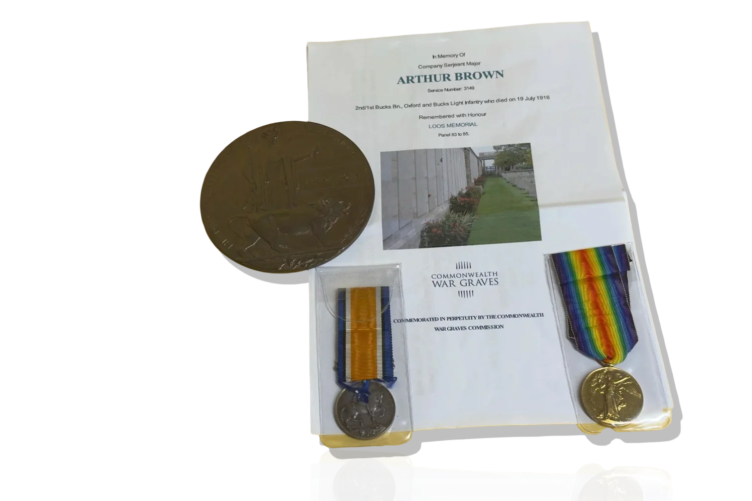 WW1 Death penny With paperwork and case, also includes 2 medals