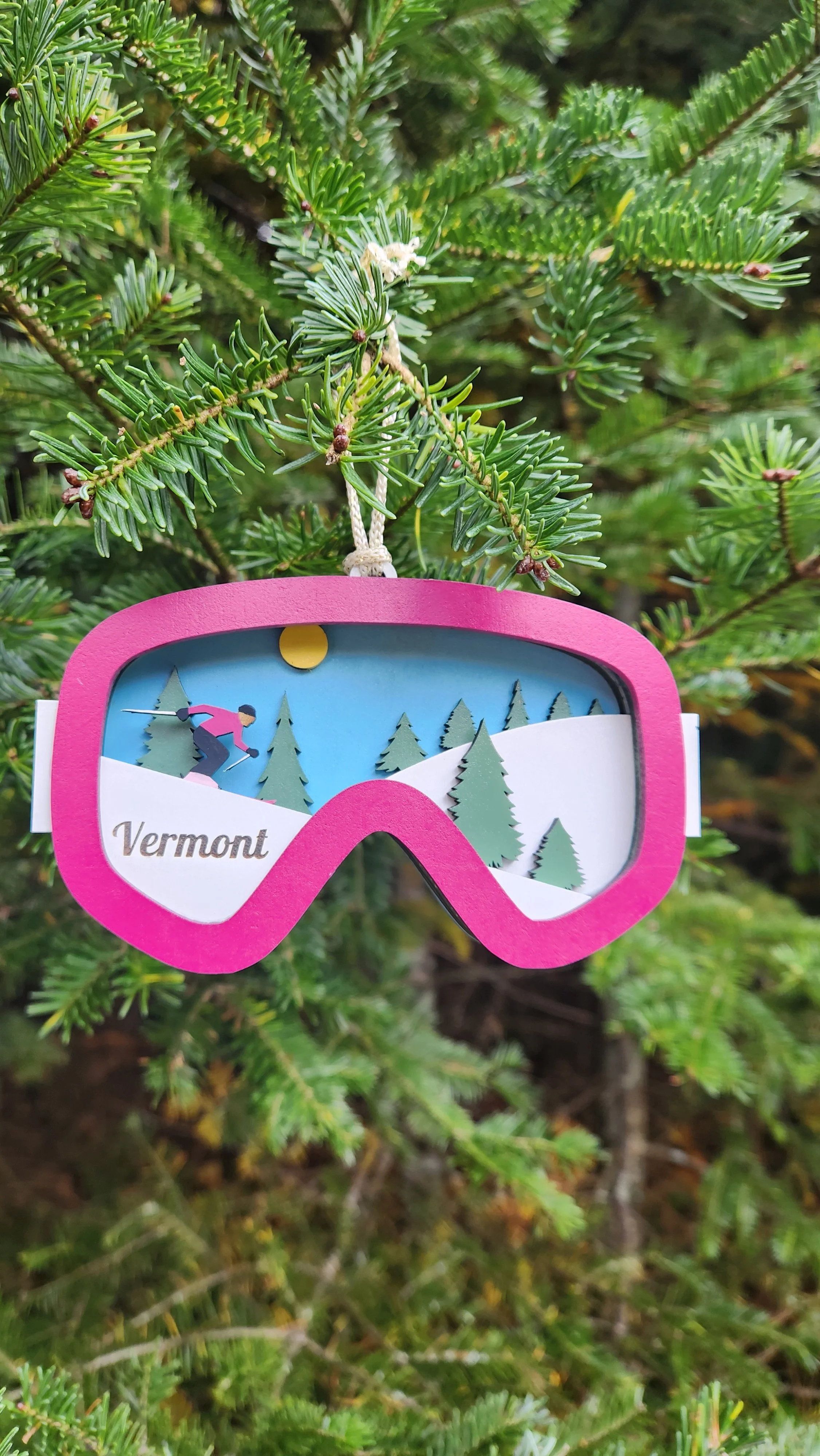 Magenta Ski Goggle Ornament
