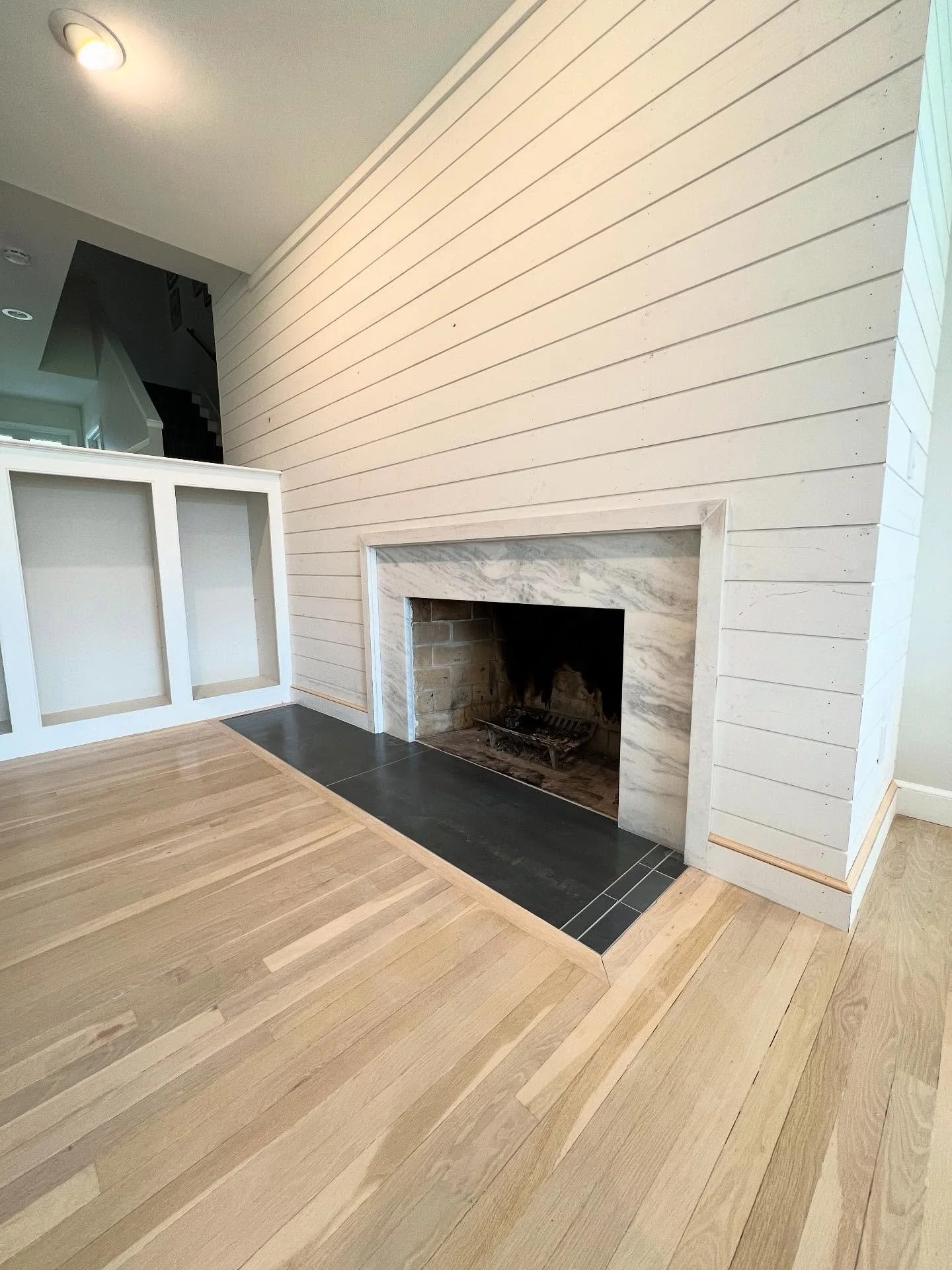 Shiplap accent wall 👍🏻 🔨 #carpenter #carpentry #danversma #northshorema #northshorebuilder #salemma #beverlyma #massachusetts #follow #love #photography #salemmassachusetts #middletonma #danversmassachusetts #northshorema #topsfield #ipswichma #Ma