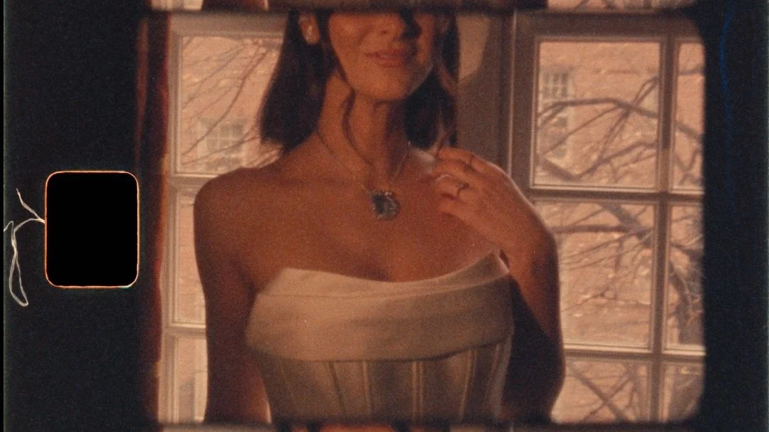 Super 8 stills from S+E&rsquo;s perfect day 🥀🦢🎞️

Planner: @karinalemkeweddings 
Photography: @515photoco @sabrinaroccaphoto 
Videography: @hart.film.co 
Venue: @windsorarms 
Florals + Design: @dereves.co 
Stationary: @maddieolamade 
Make-up: @jei