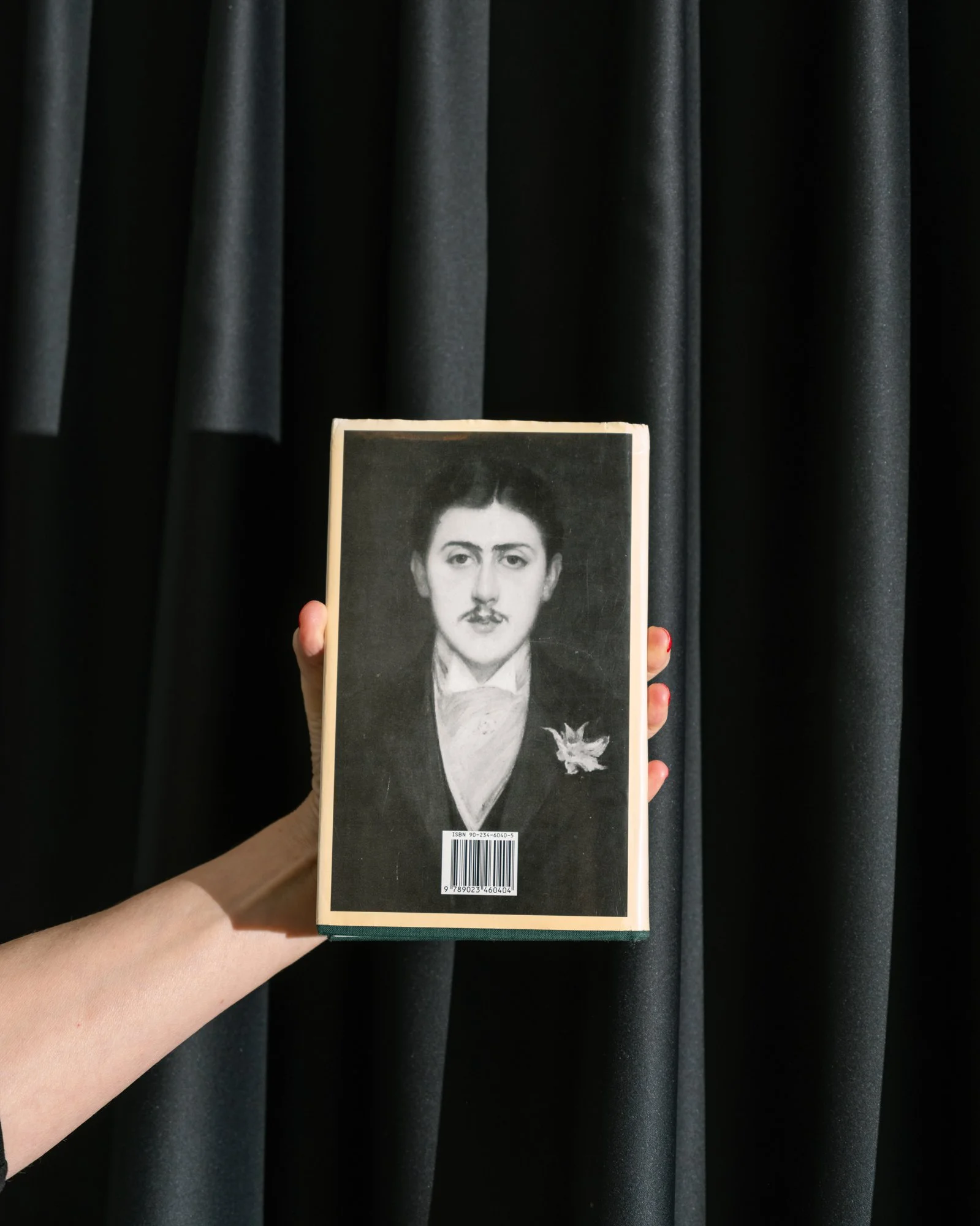 Stories by Eva Donckers LR-8000.jpg