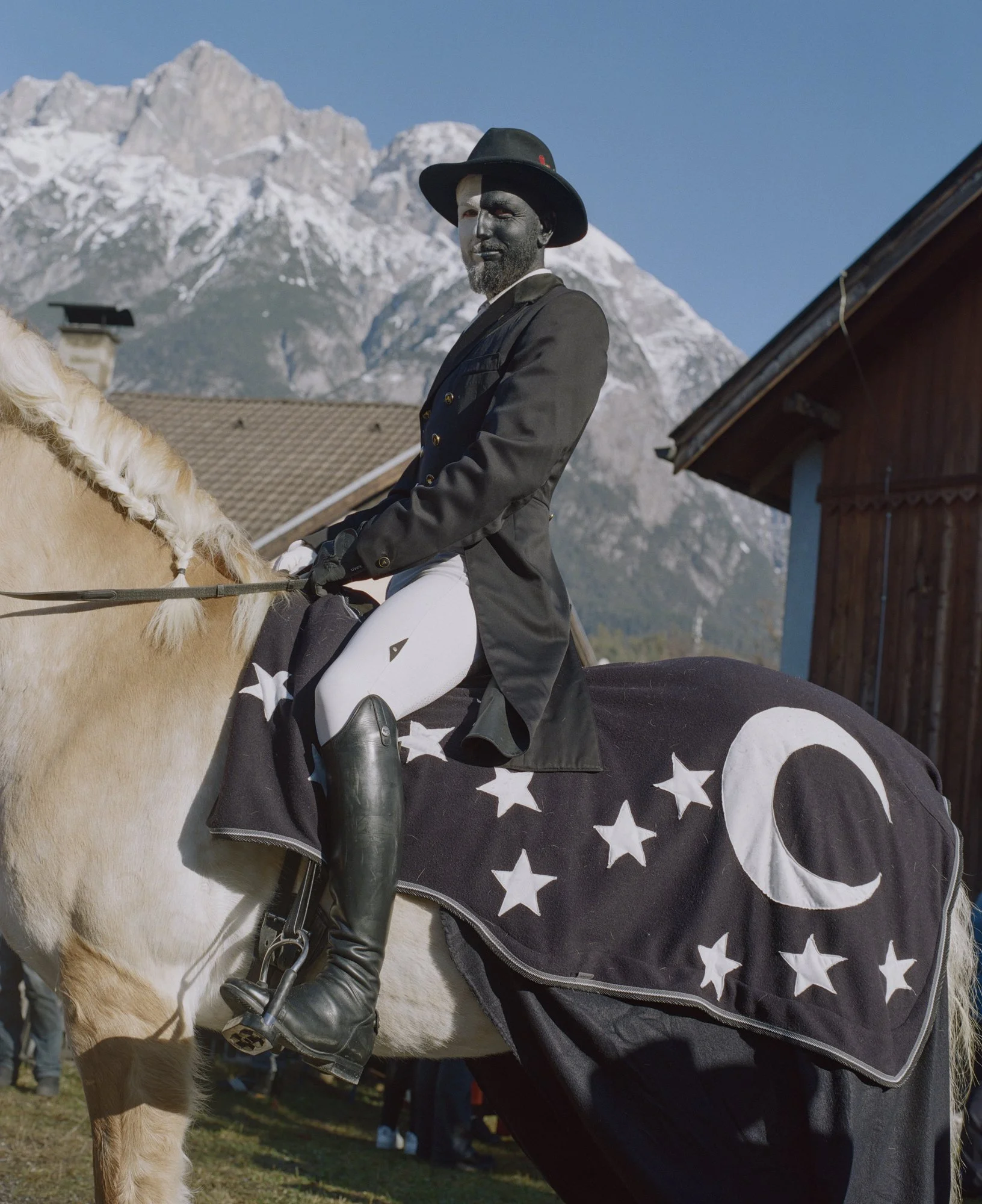 Mount Liminal by Eva Donckers_10.jpg