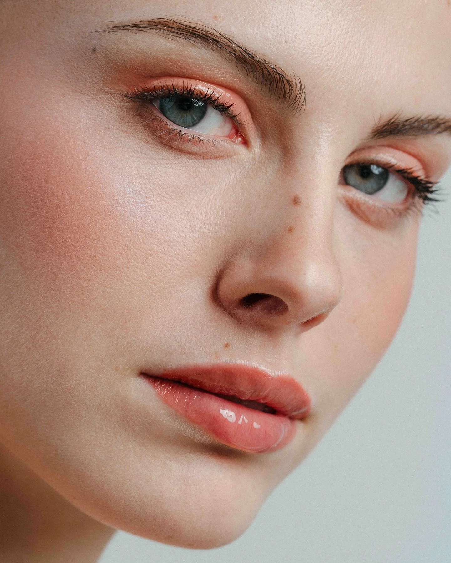 La belle Juliette 🫶

Mannequin : @juliettsd 
MUAH : @courbet_mua 
Photographe : @s.comodi 

#beautyshot #105mmmacro #shootbeauty #portraitlyon