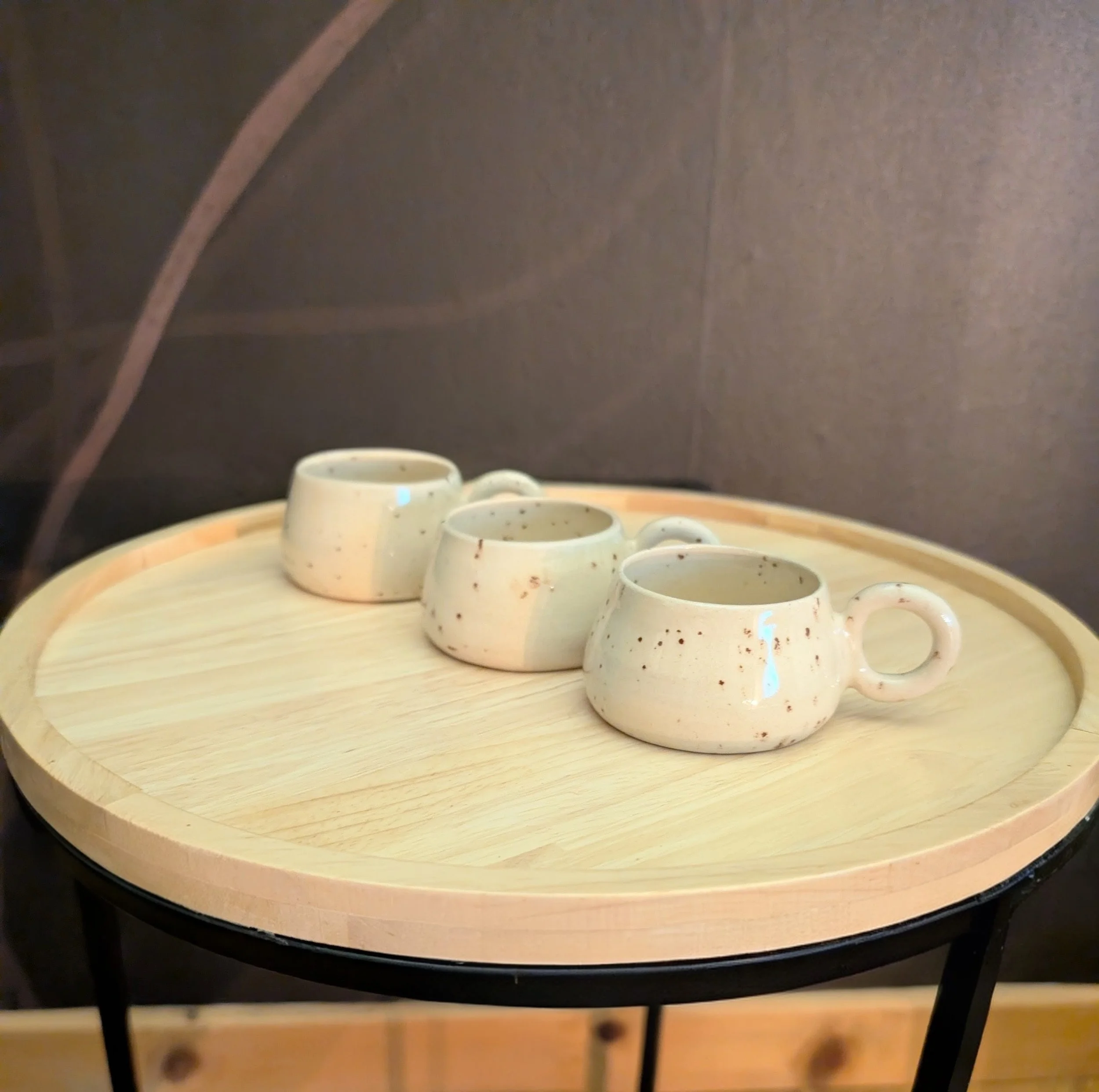 Tasse expresso mouchetée réalisée par Pot et Tess