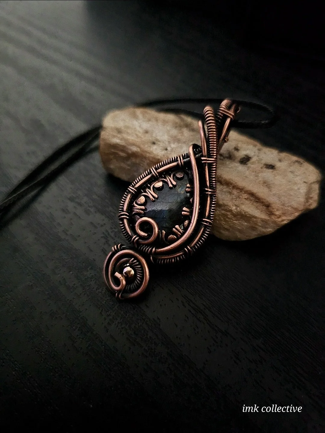 Labradorite "Embrace" Pendant