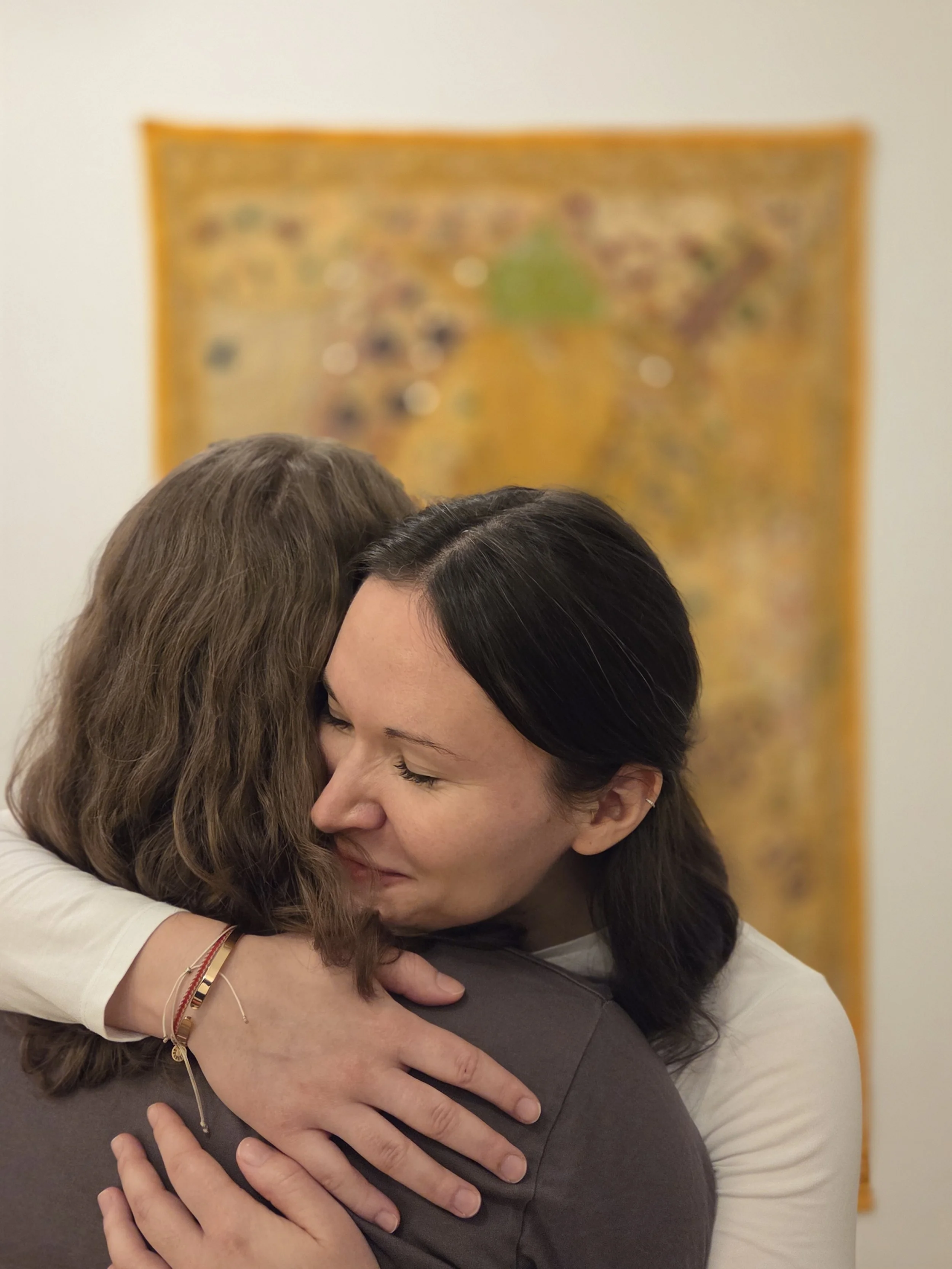 Gehaltener Breathwork Raum, Zuneigung