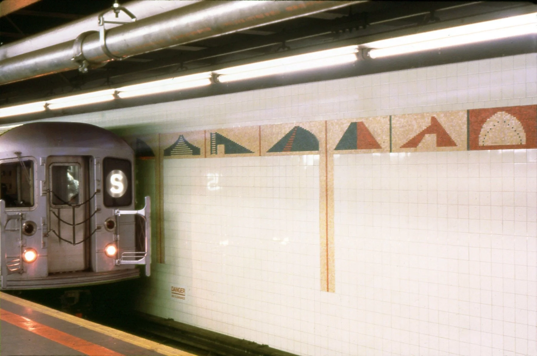 Grand Central S Wall 02.jpg