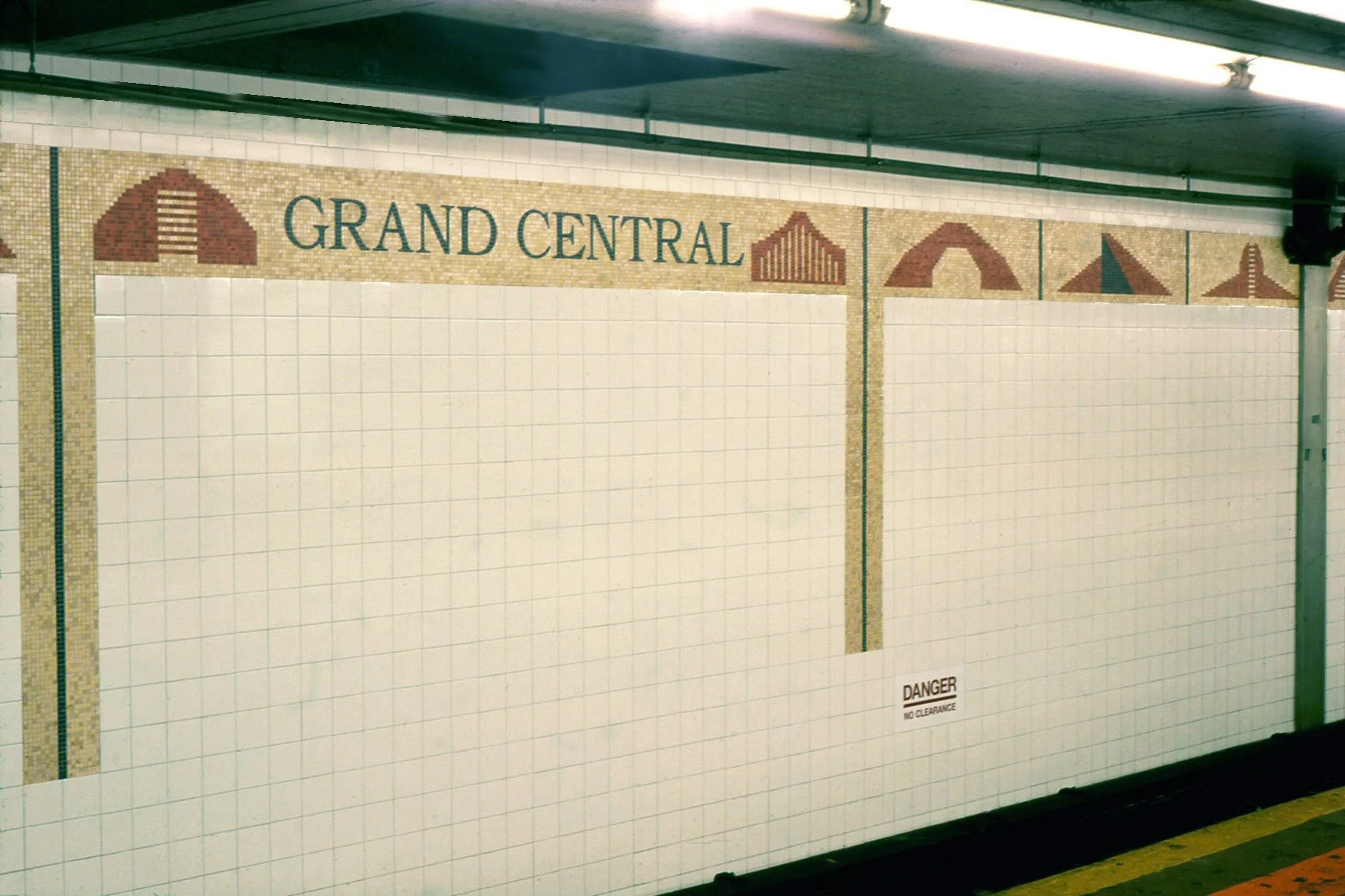 Grand Central S Wall 03.jpg