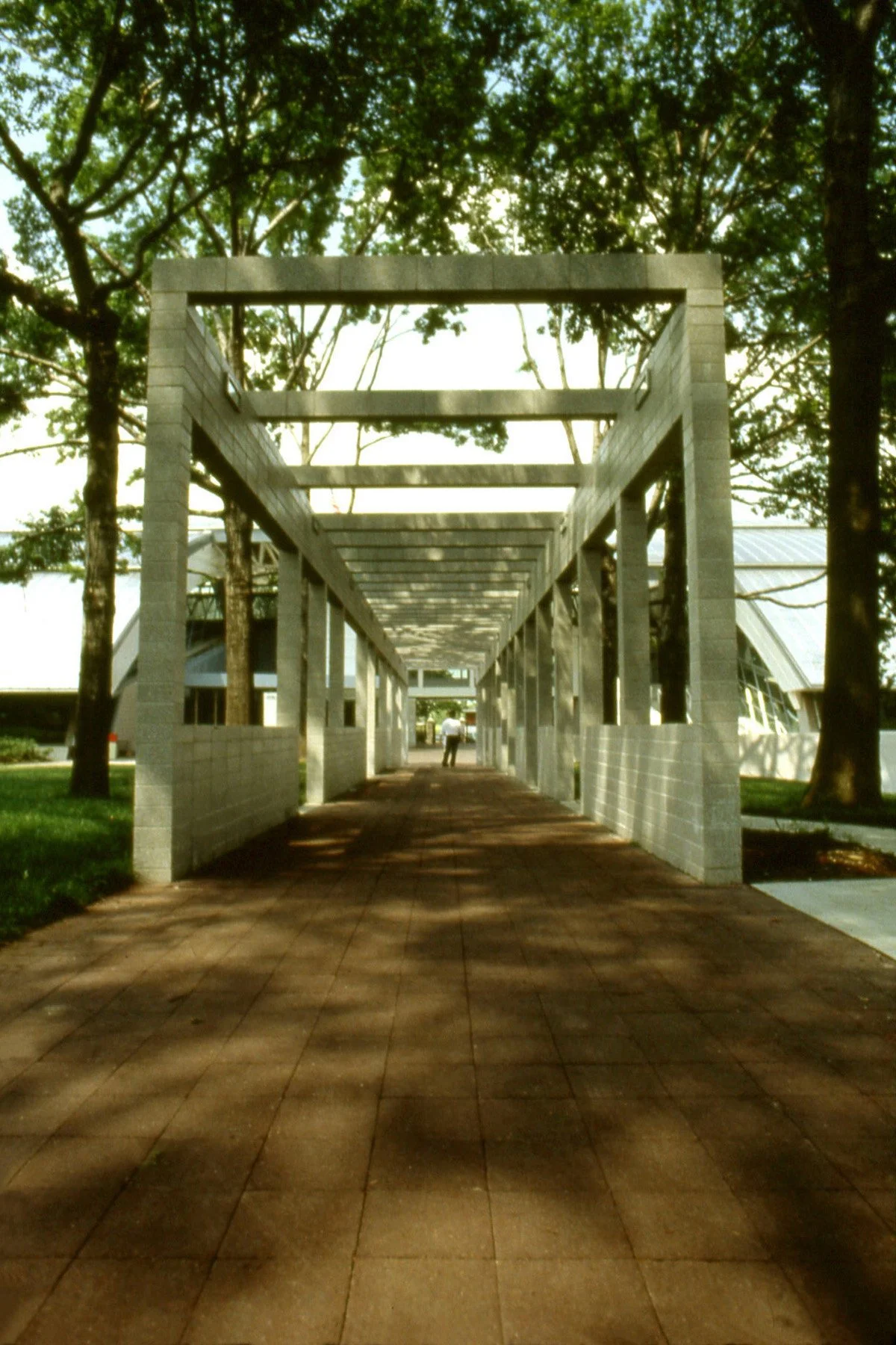 Covered Walkway 038.jpg