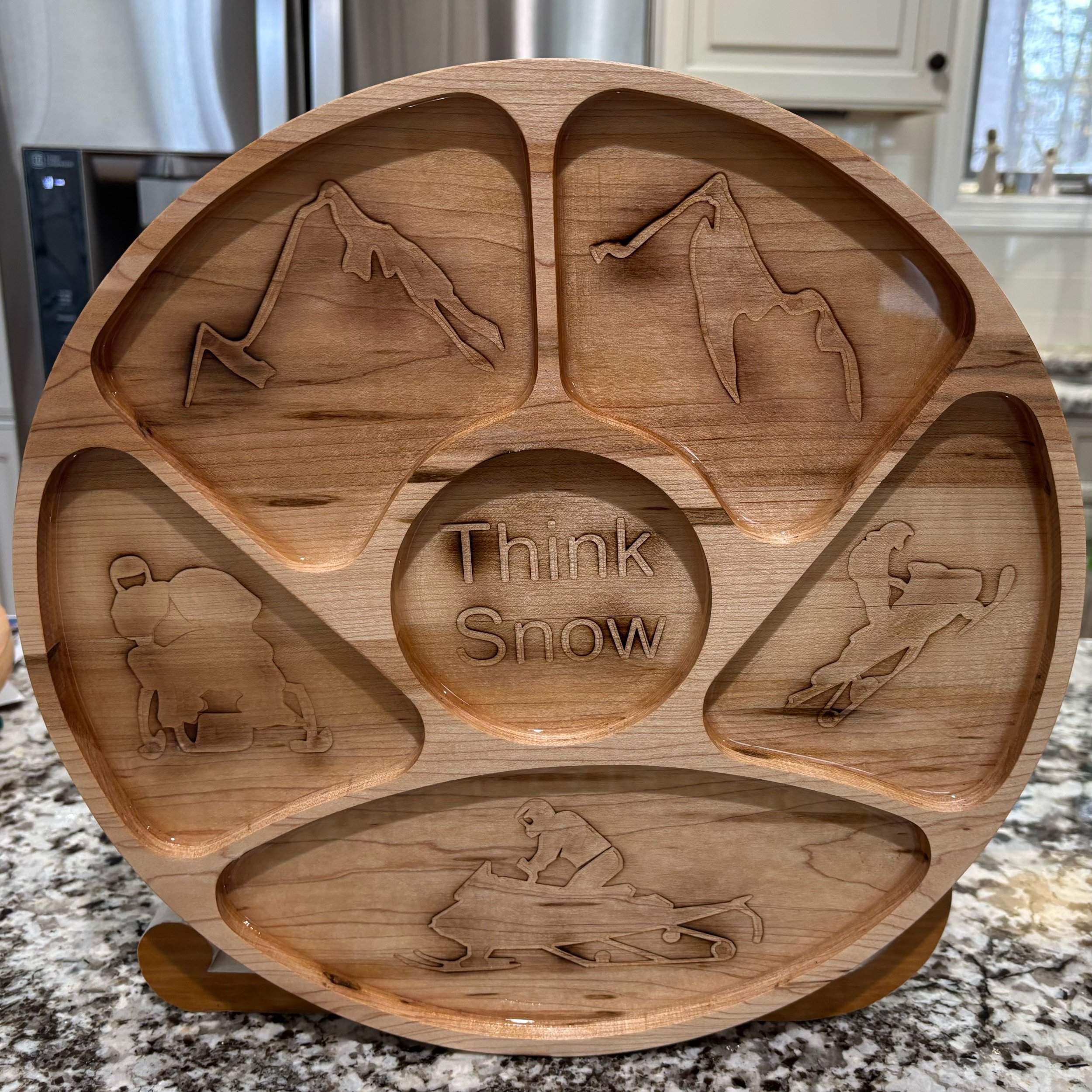 Think Snow Round Sectioned Serving Tray